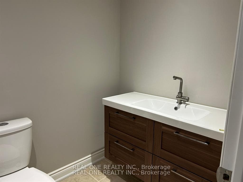 2460 Felhaber Crescent photo 29