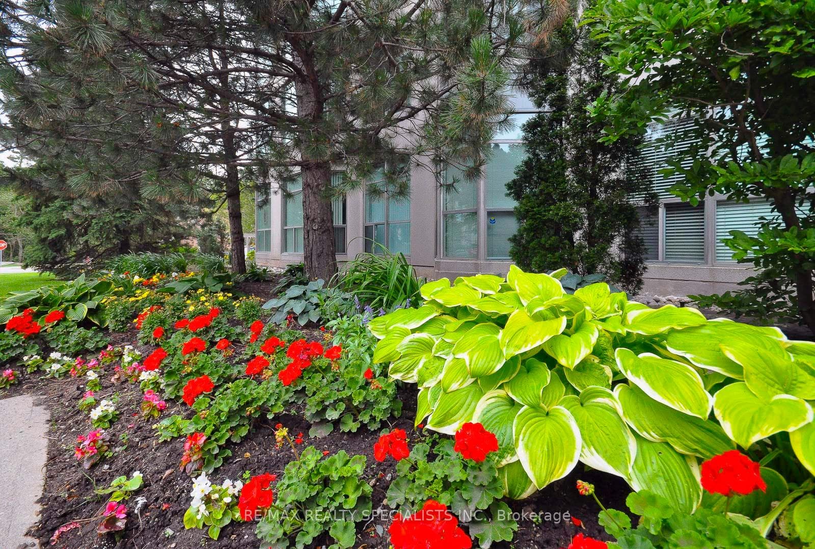 2155 Burnhamthorpe Road Unit 601 photo 42