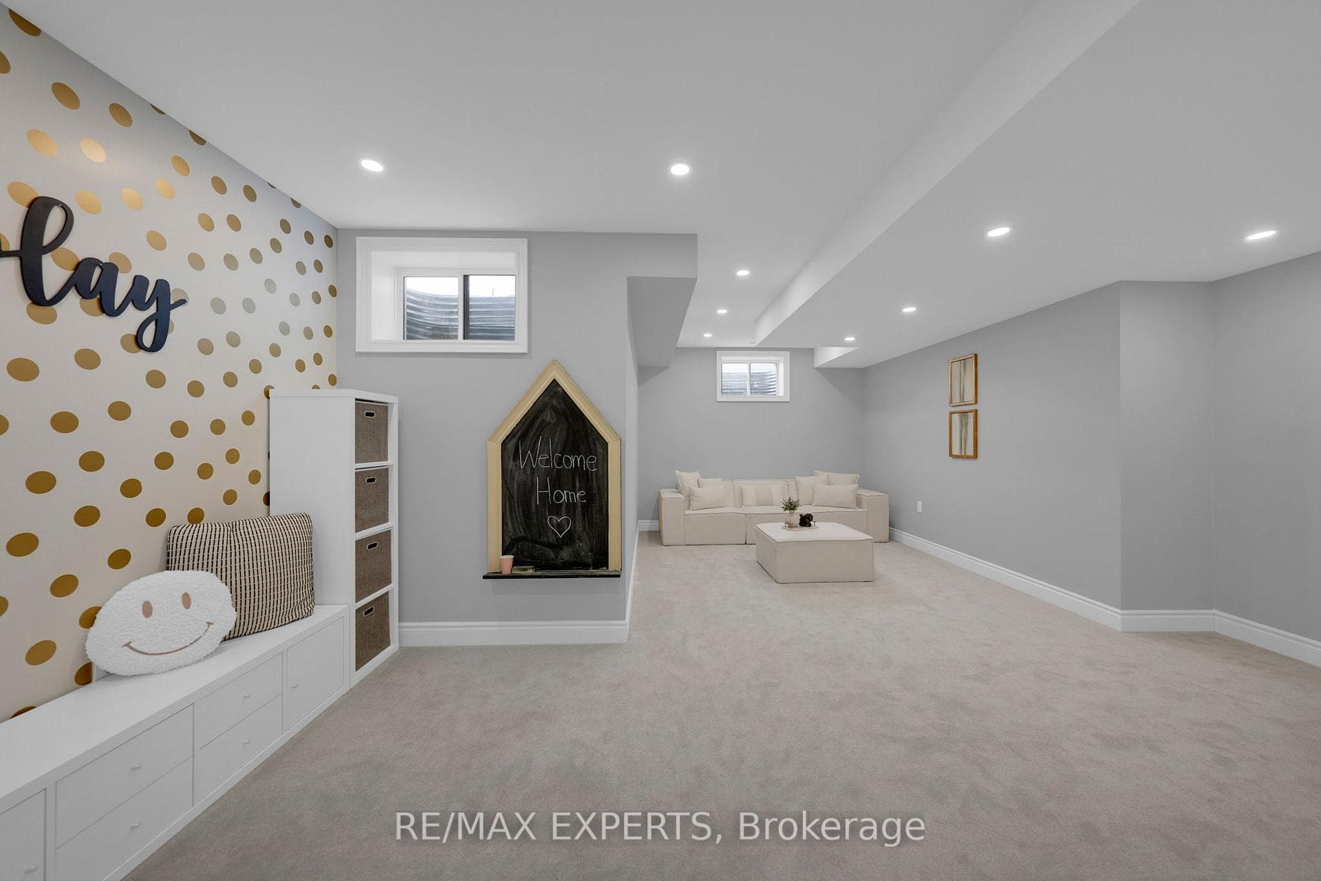 167 Walker Boulevard photo 32