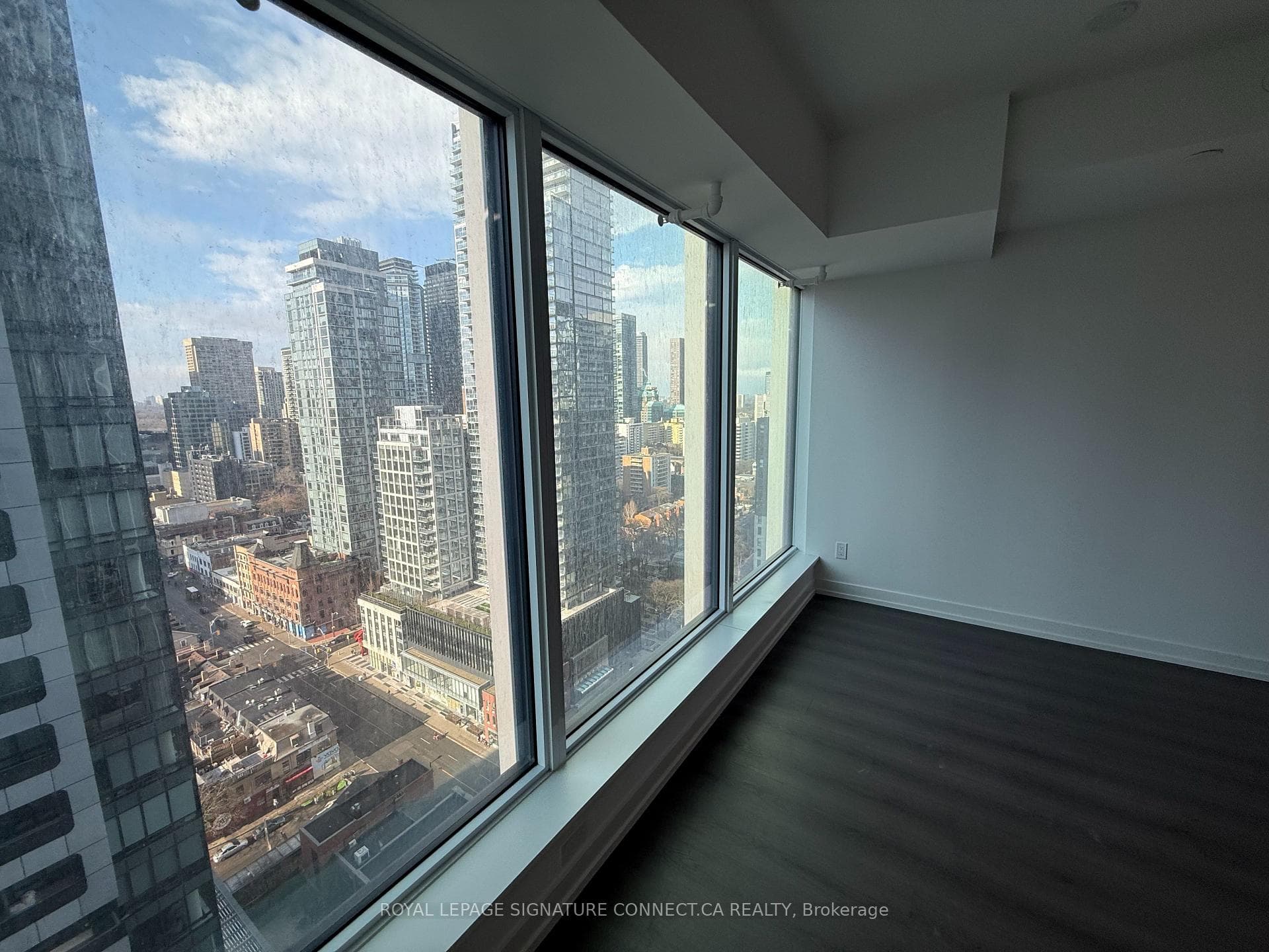 8 Wellesley Street Unit 2707 photo 2