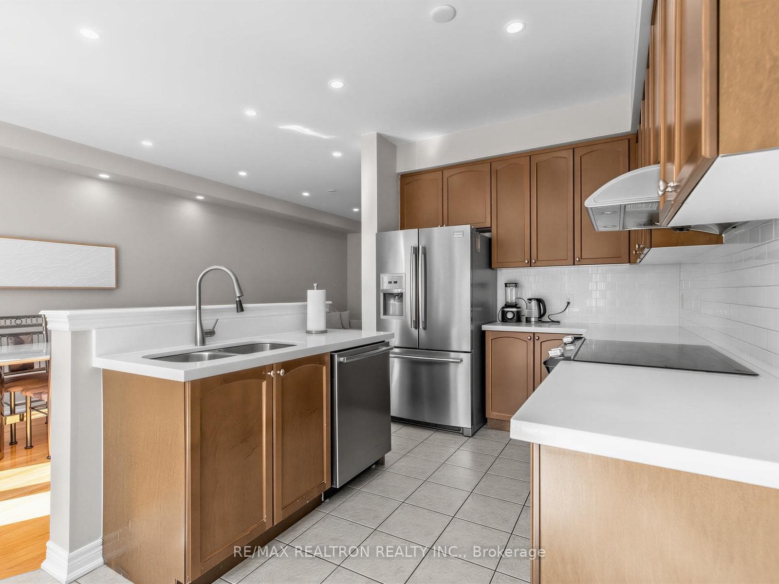 135 Windrow Street photo 14