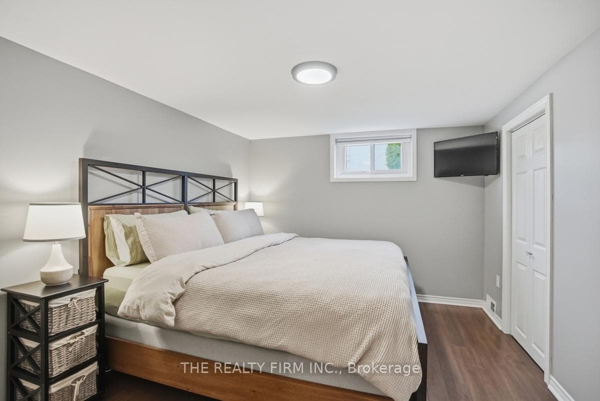 187 Byron Street photo 27