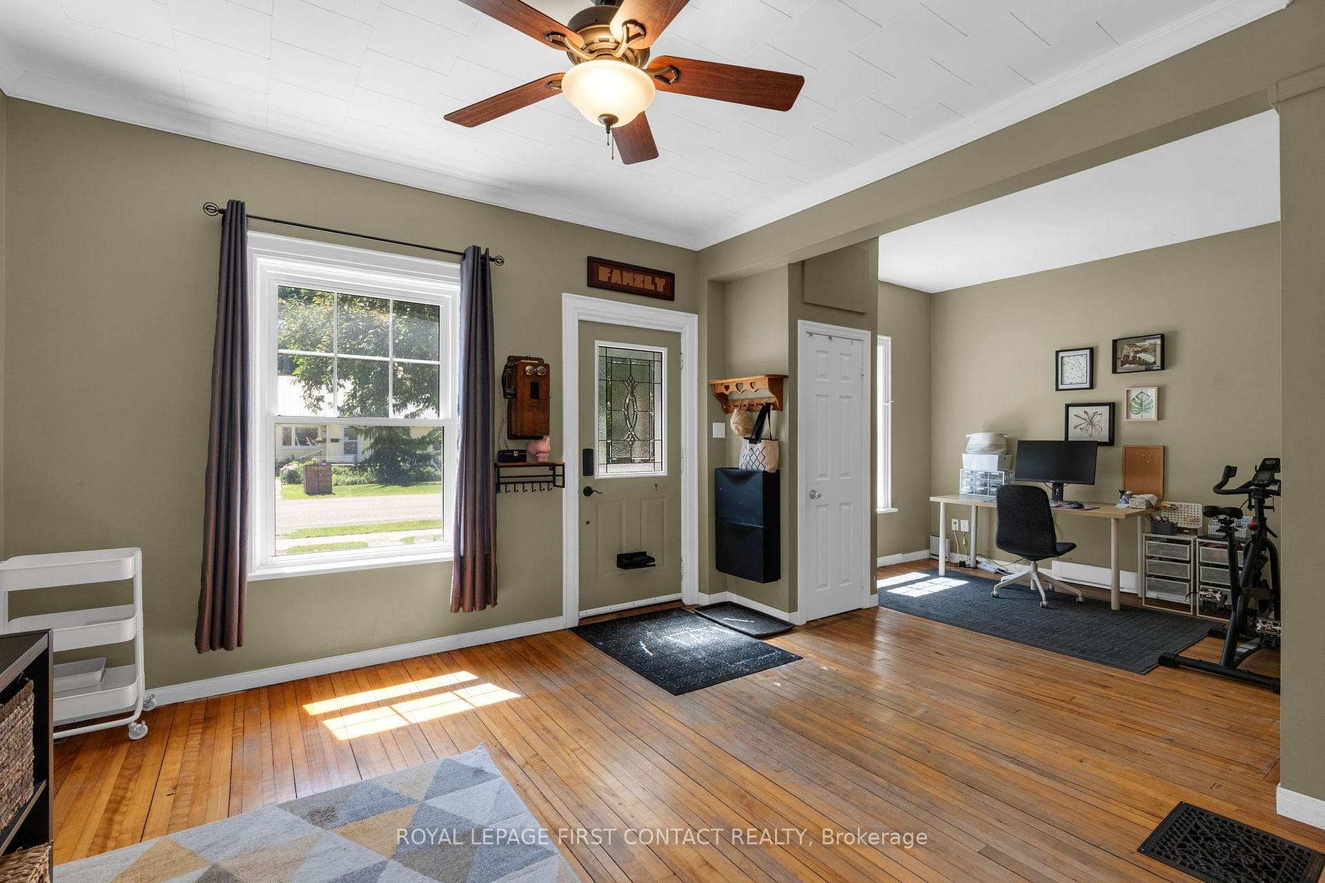762 Dominion Avenue photo 4