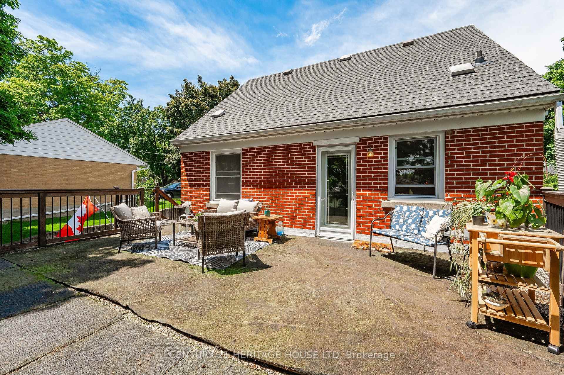 14 Torrance Crescent photo 35