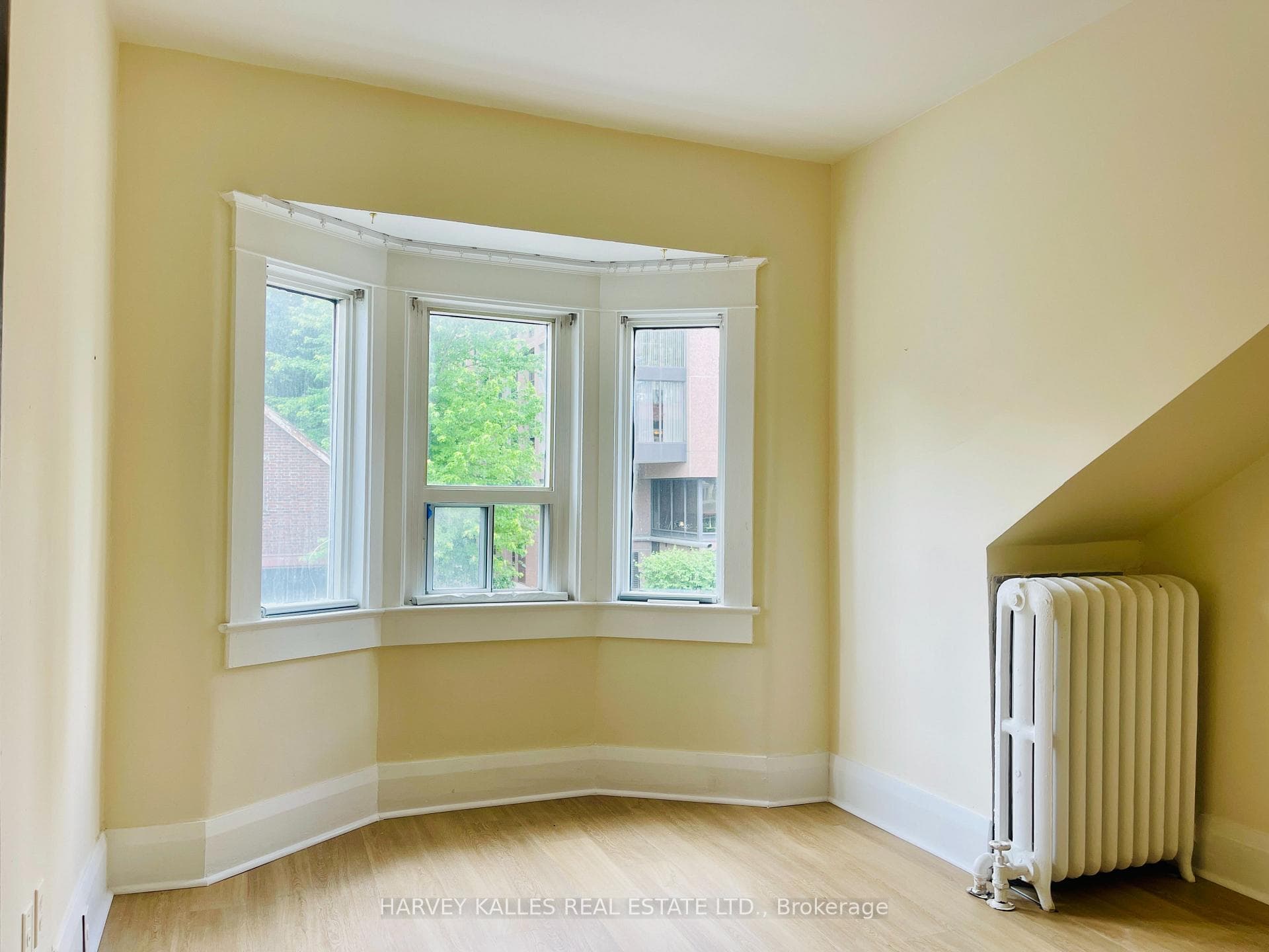 218 Heath Street Unit 2nd Flr Unit B photo 9