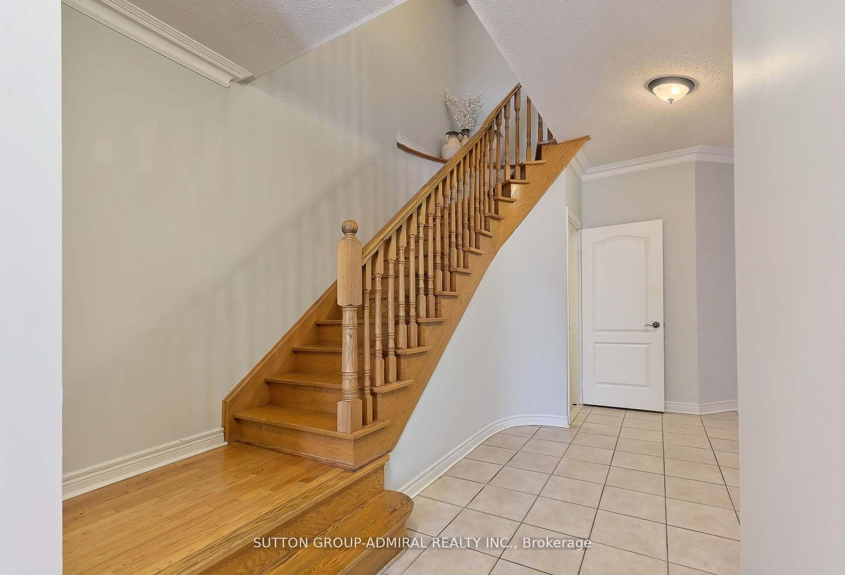 54 Bentoak Crescent photo 16