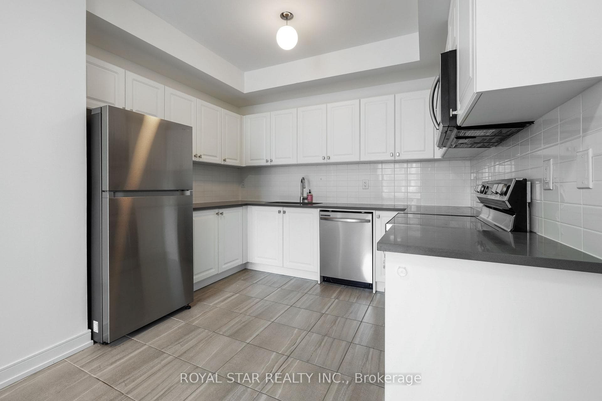 13 Red Maple Lane photo 15
