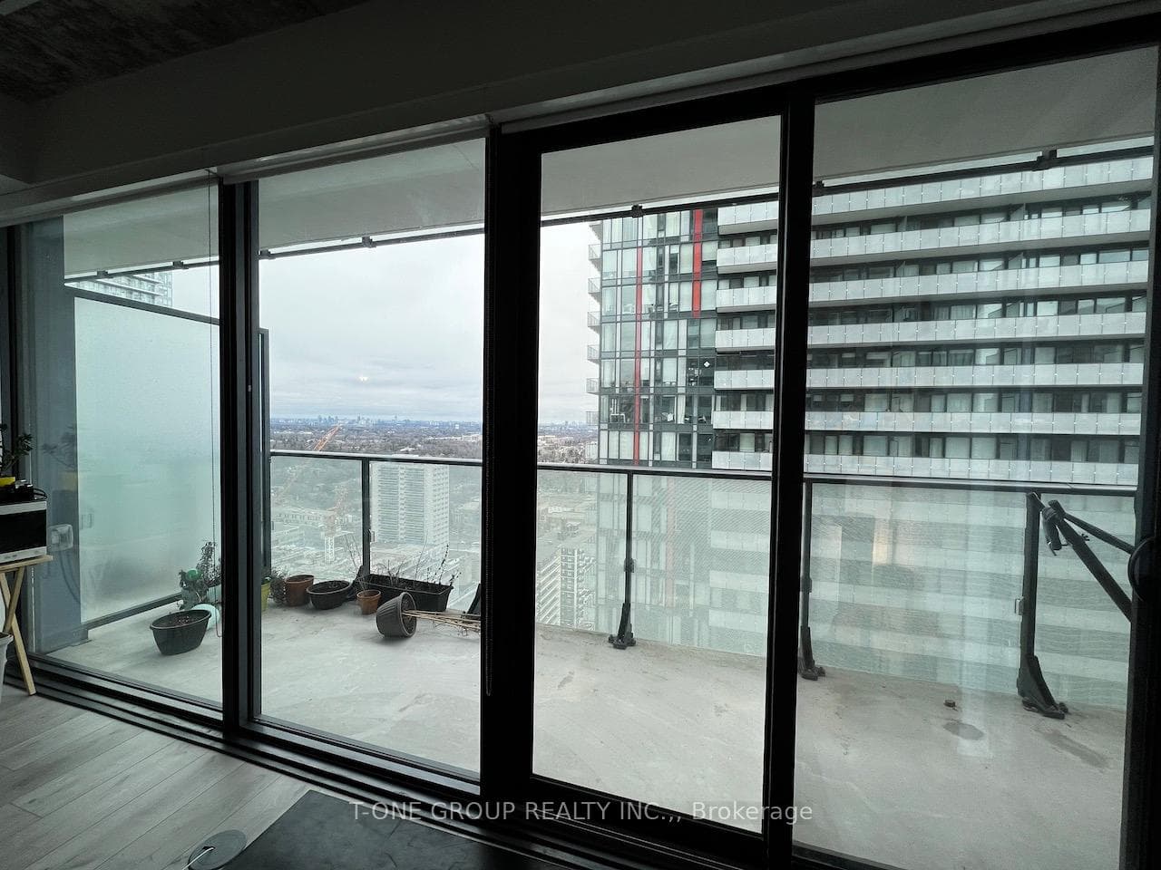 161 Roehampton Avenue Unit 2605 photo 8