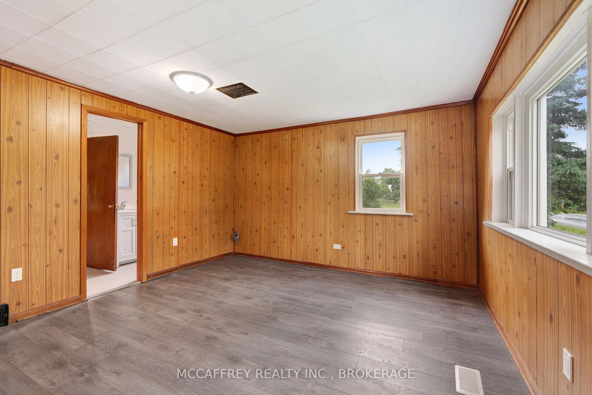 333 Burridge Road photo 9