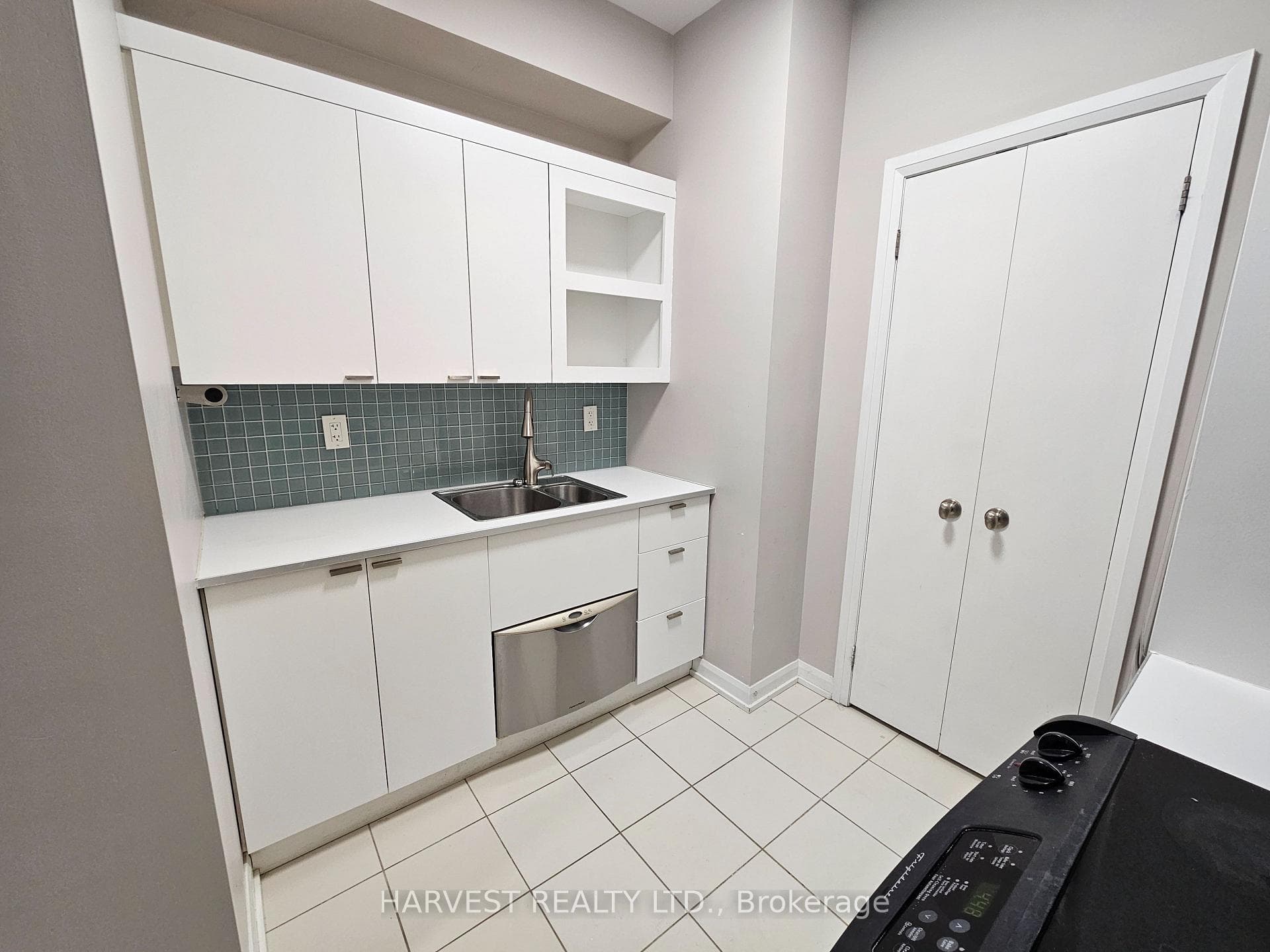 111 Elizabeth Street Unit 1236 photo 7