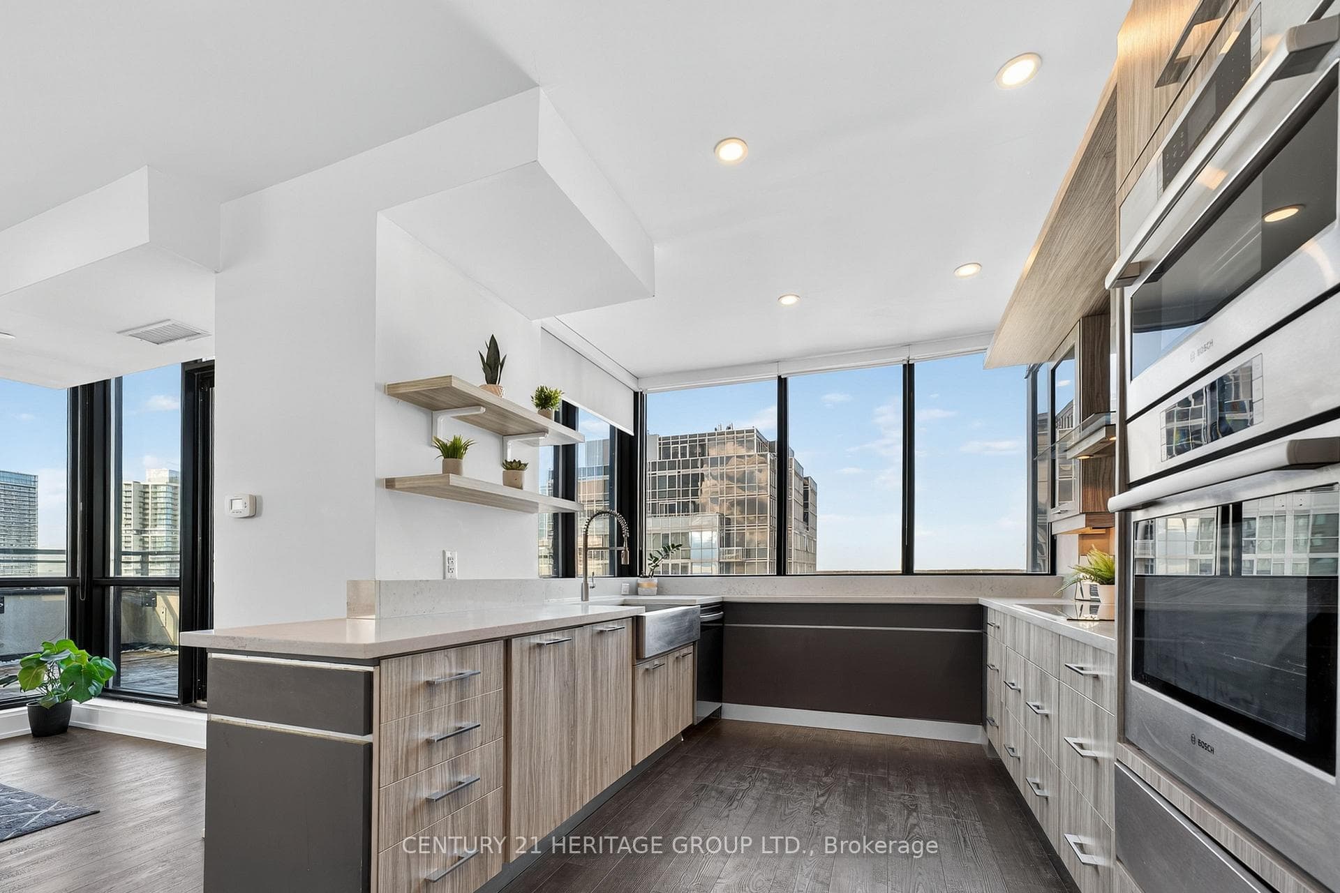 2910 Highway 7 Road Unit Ph05 (3605) photo 6