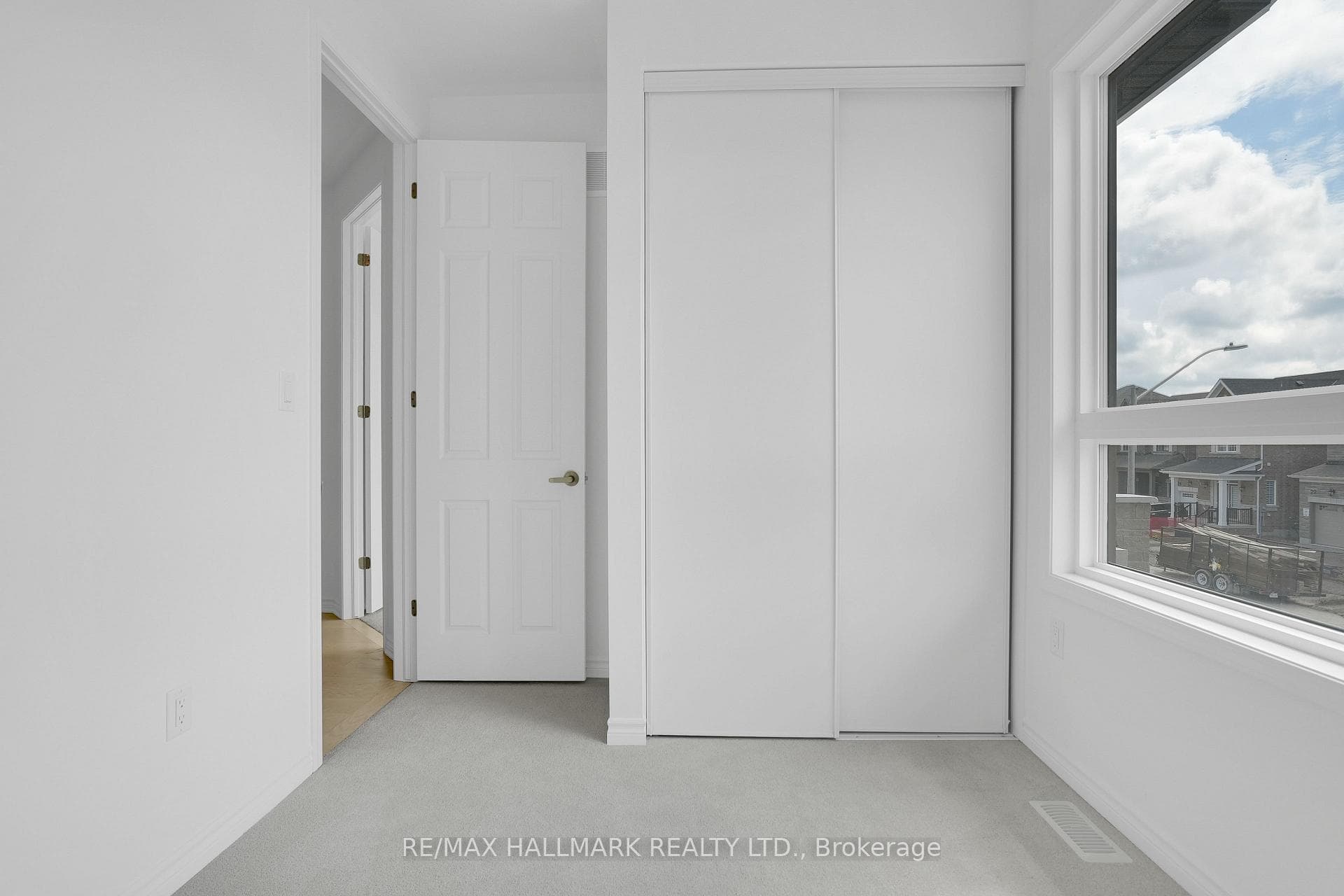 15 Foxley Heights photo 26