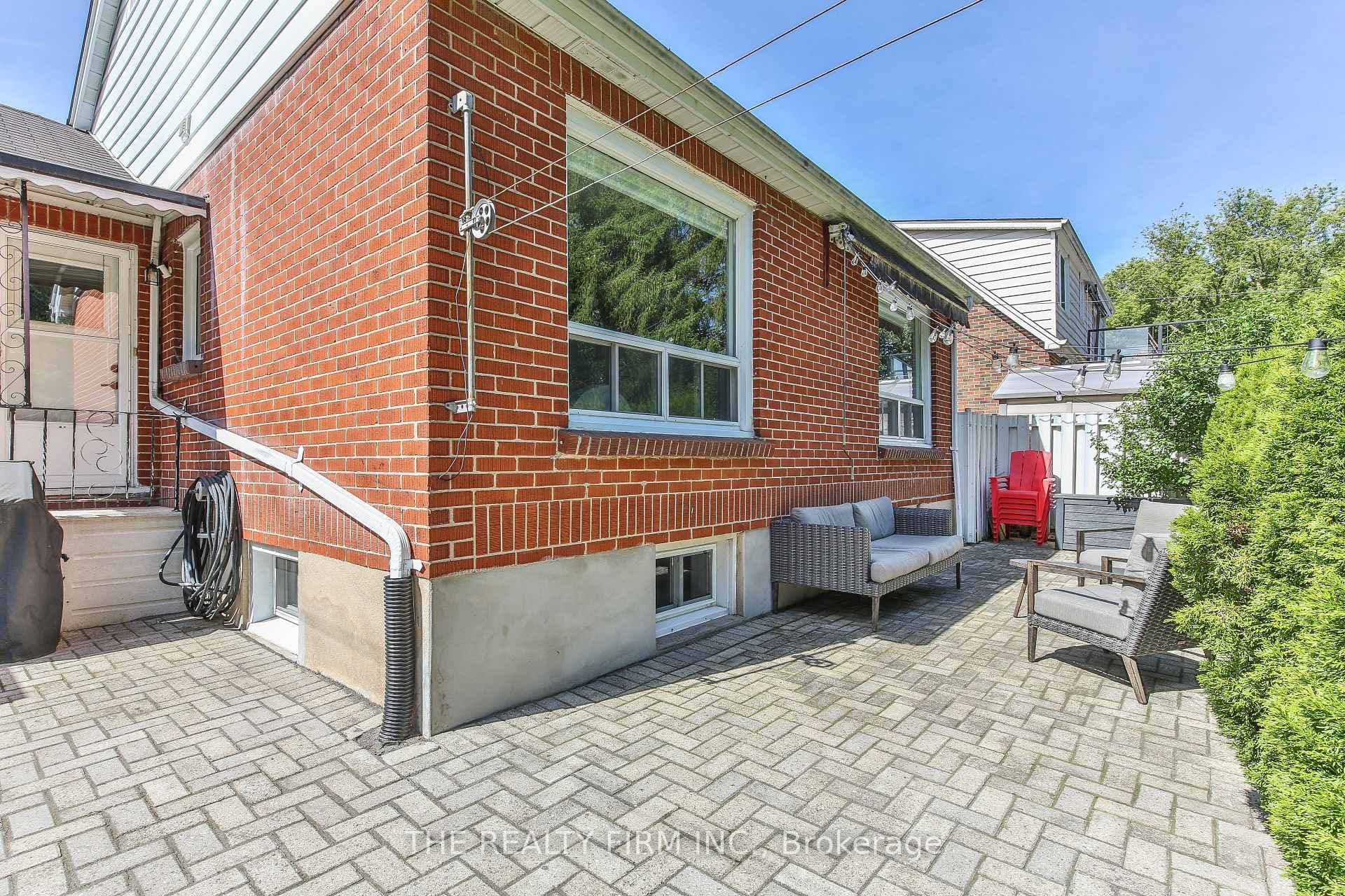 58 Lambeth Avenue photo 35