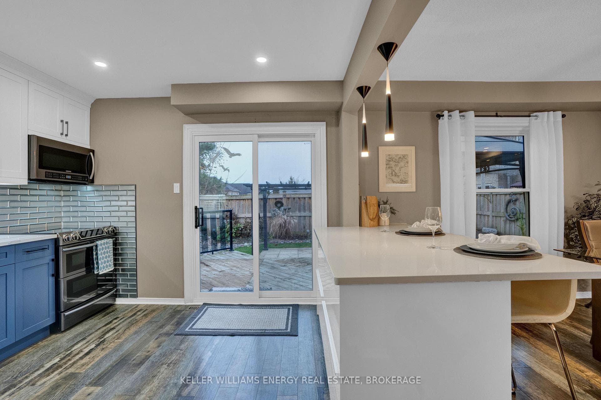 23 Freeland Avenue photo 11