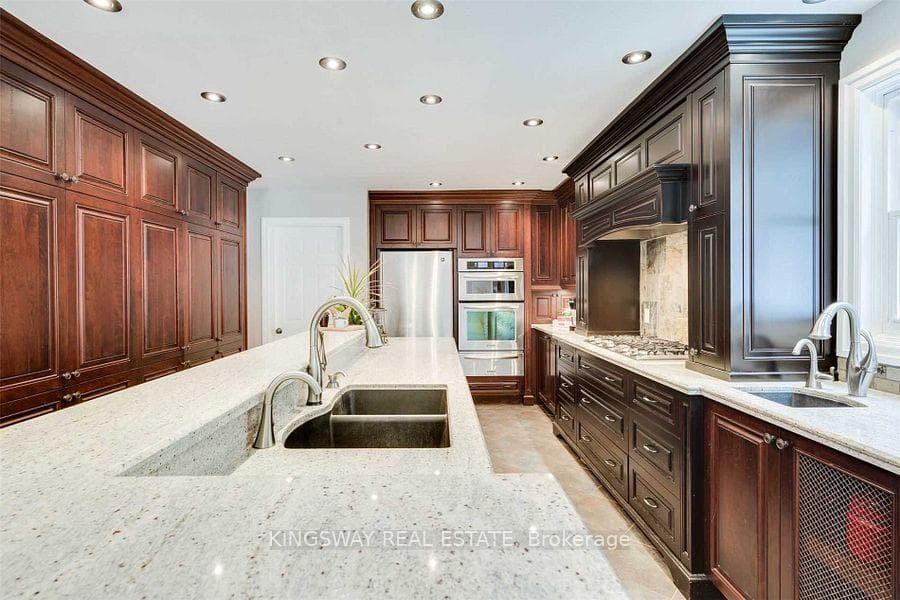 13169 Guelph Line photo 11