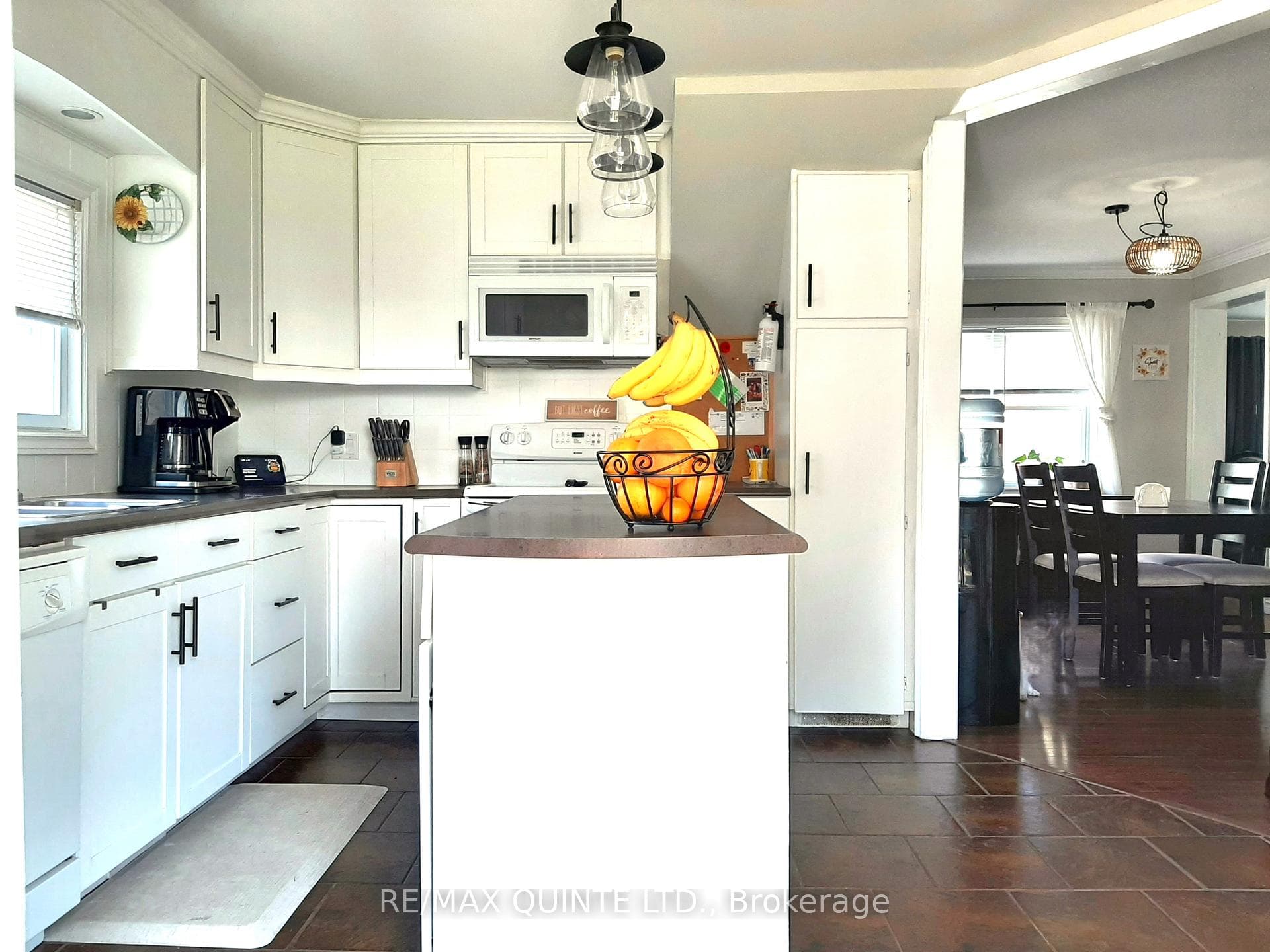 164 Herchimer Avenue photo 17