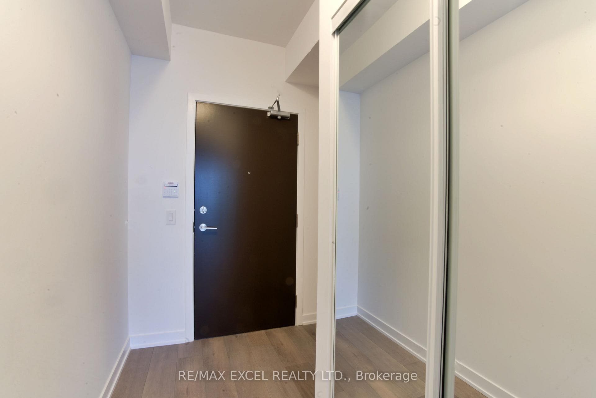 38 Honeycrisp Crescent Unit 1102 photo 2
