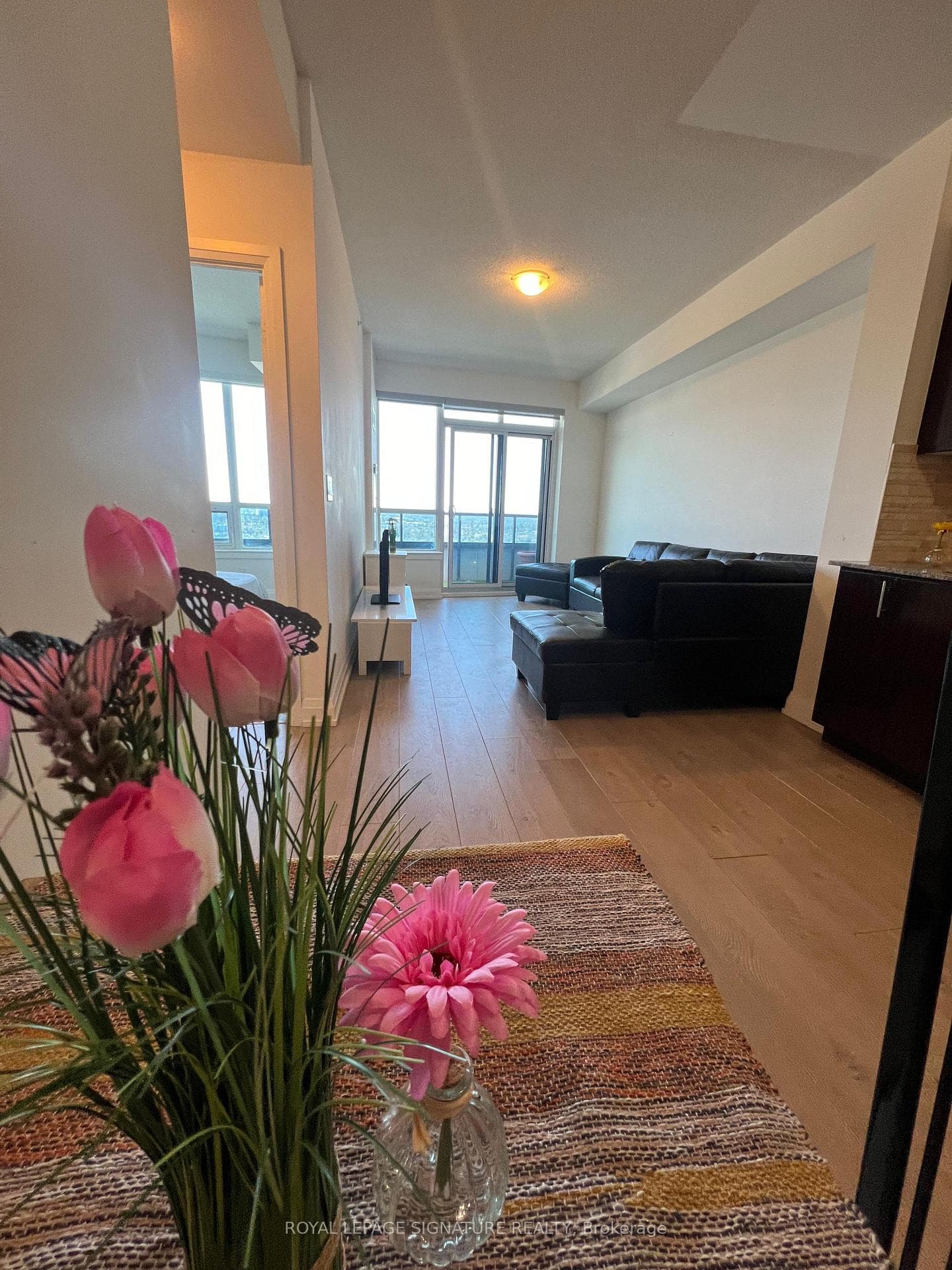 7161 Yonge Street Unit 2023 photo 14