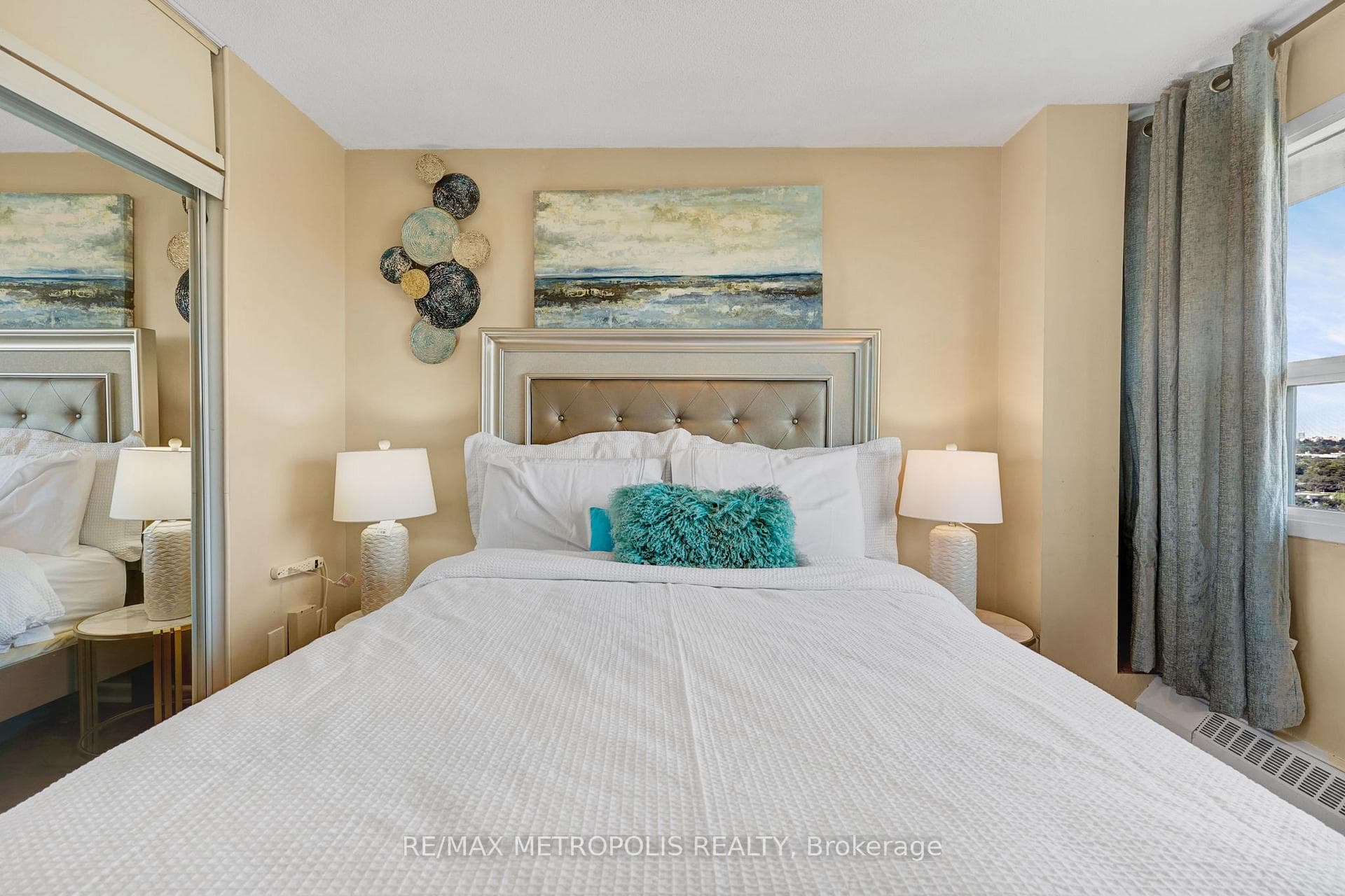100 Leeward Glenway Unit 1801 photo 19