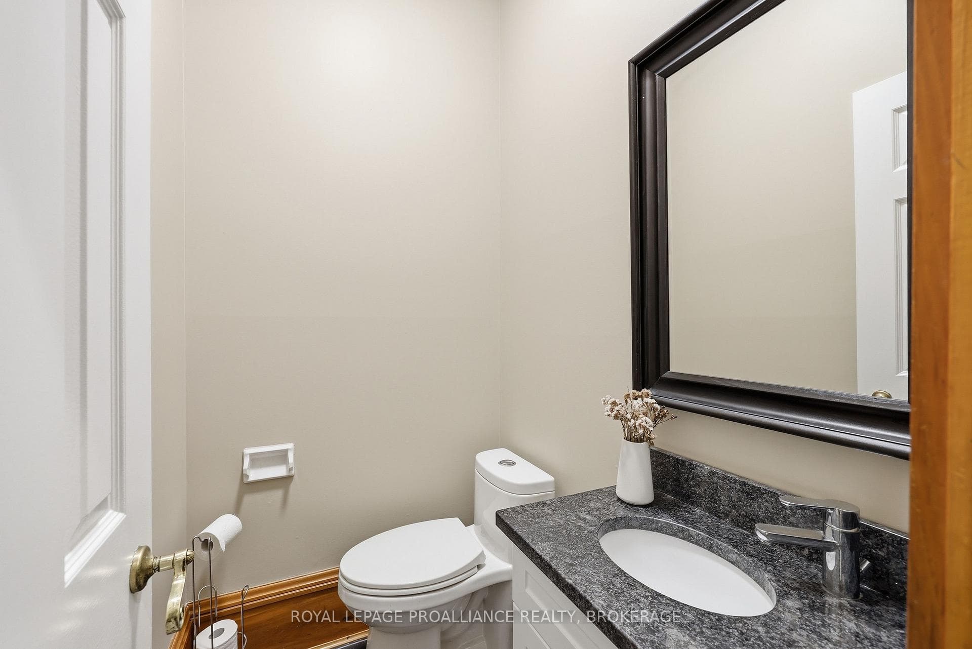 3733 Jamieson Road photo 26