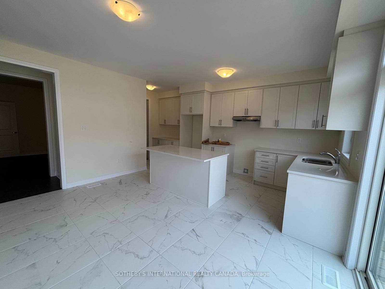 63 Teskey Crescent photo 5