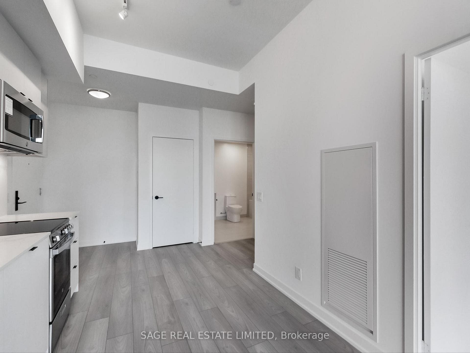 285 Dufferin Street Unit 1401 photo 27