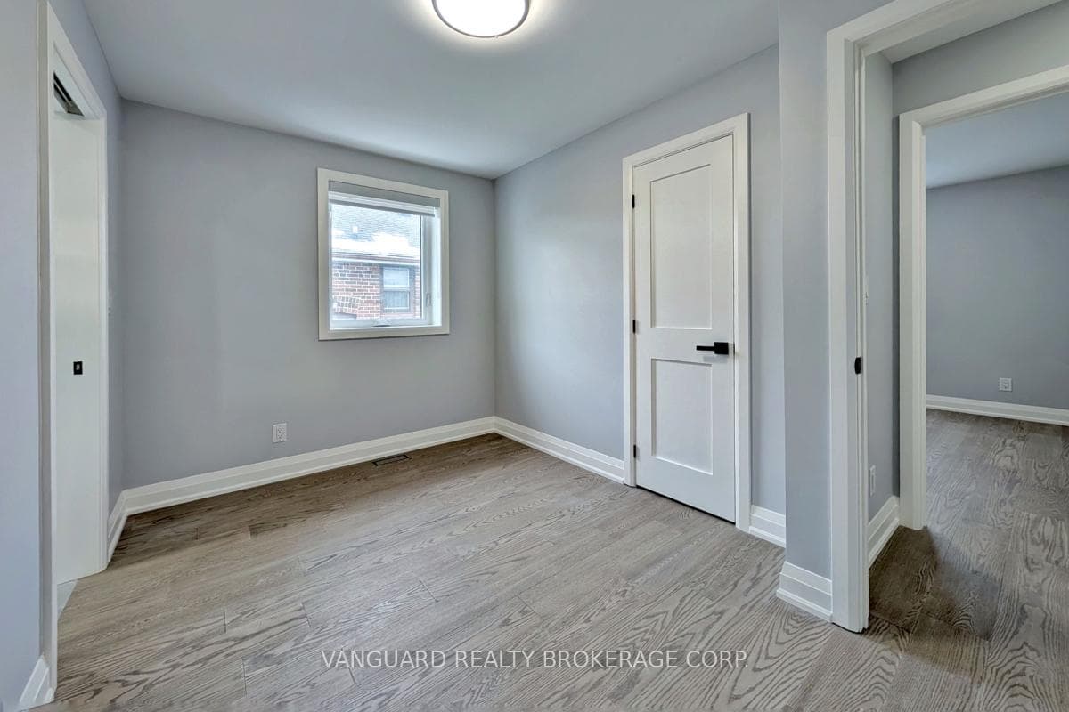 14 Bradfield Avenue Unit Main photo 21