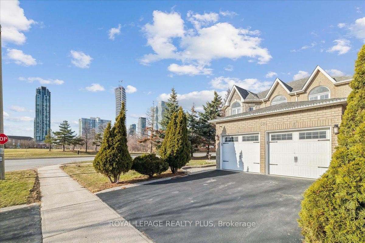 3561 Old Orchard Park Drive photo 2