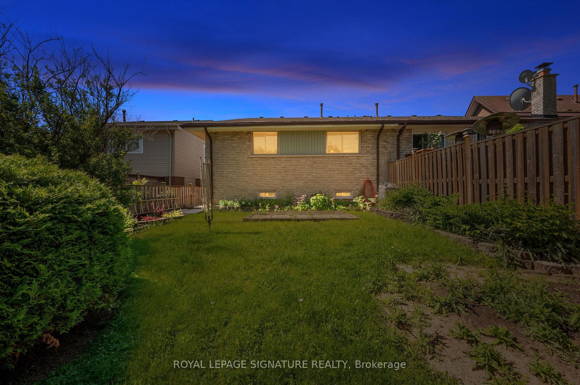 4069 Jefton Crescent photo 47