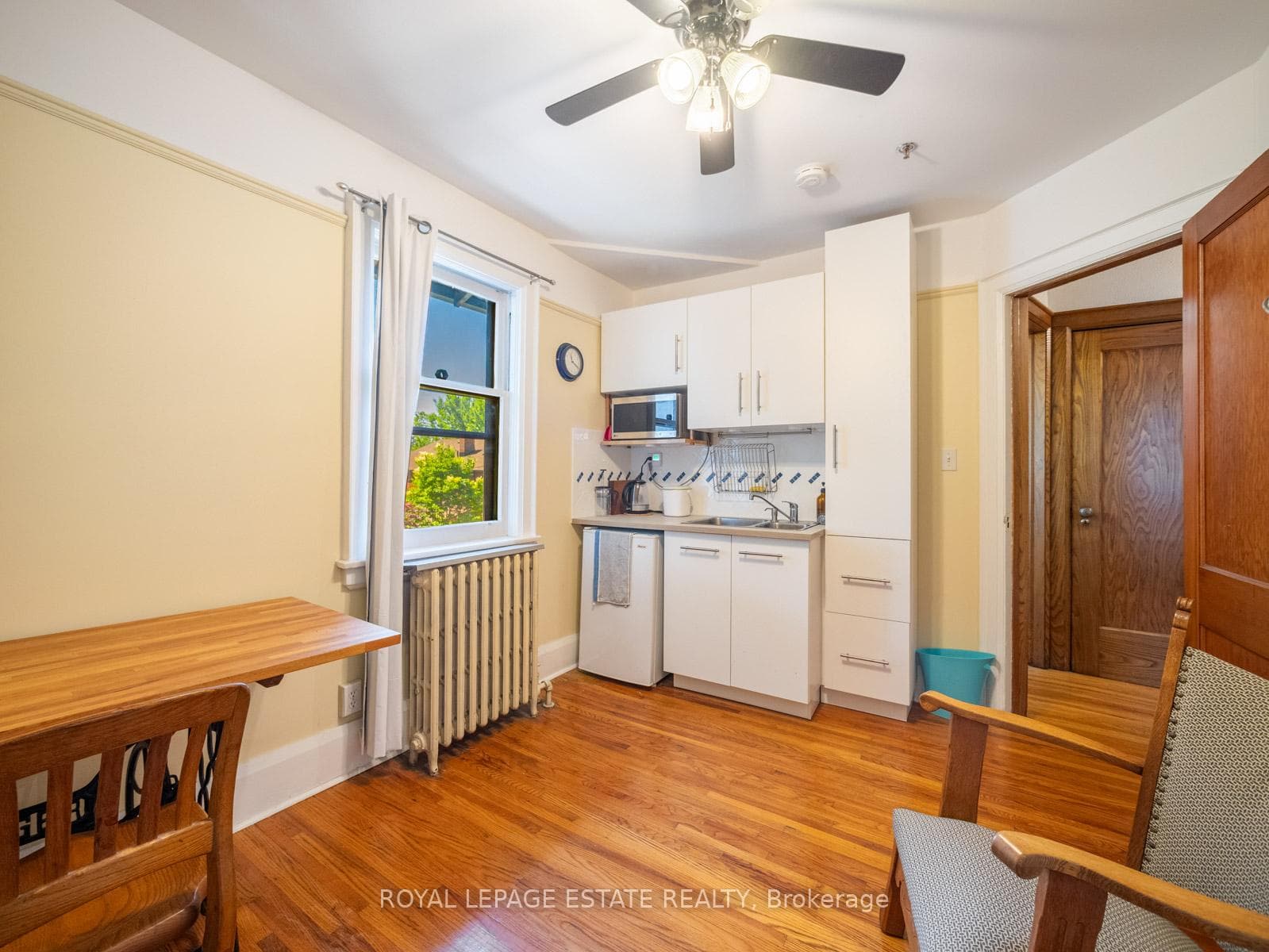 2275 Queen Street photo 28