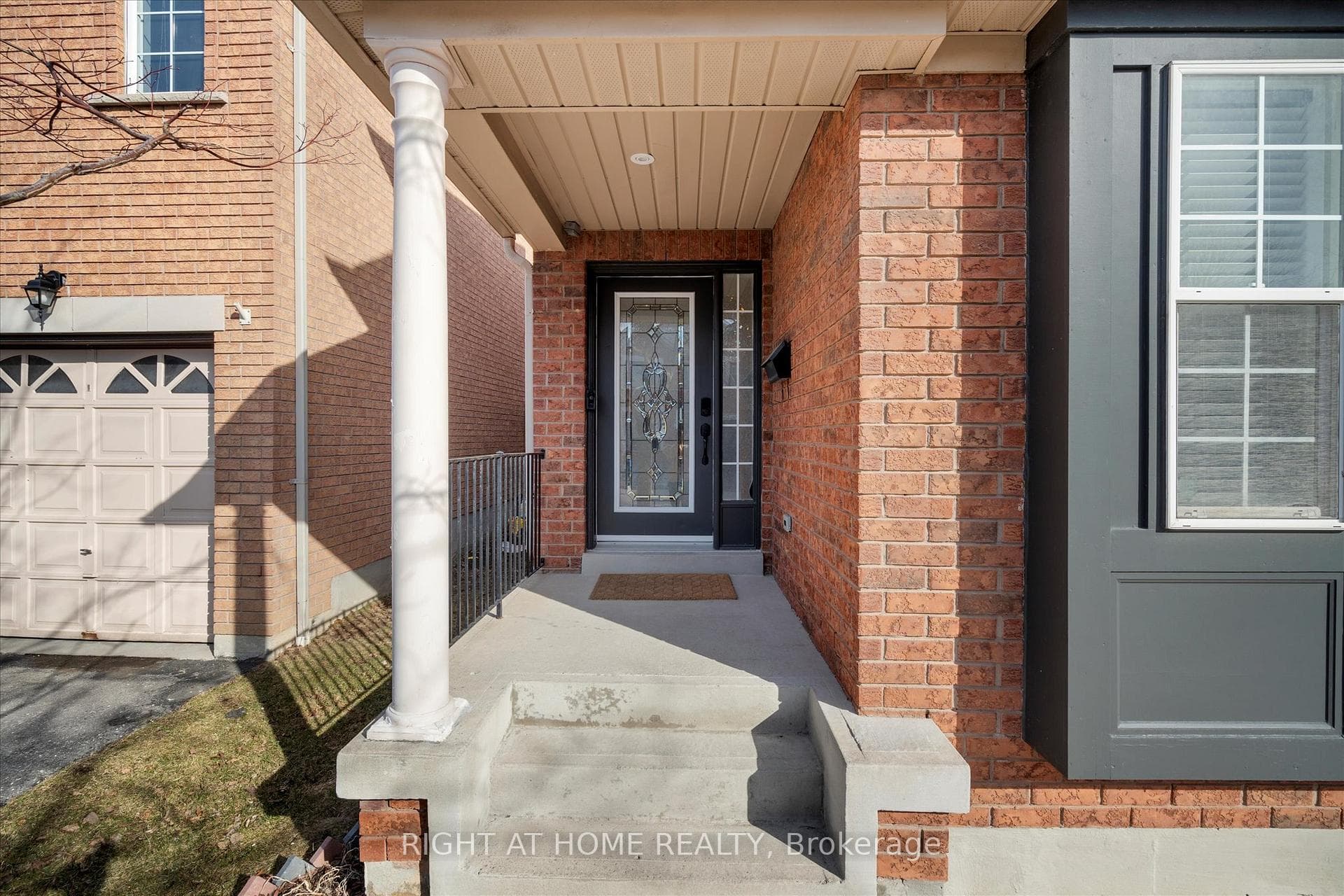 121 Mcsweeney Crescent photo 2