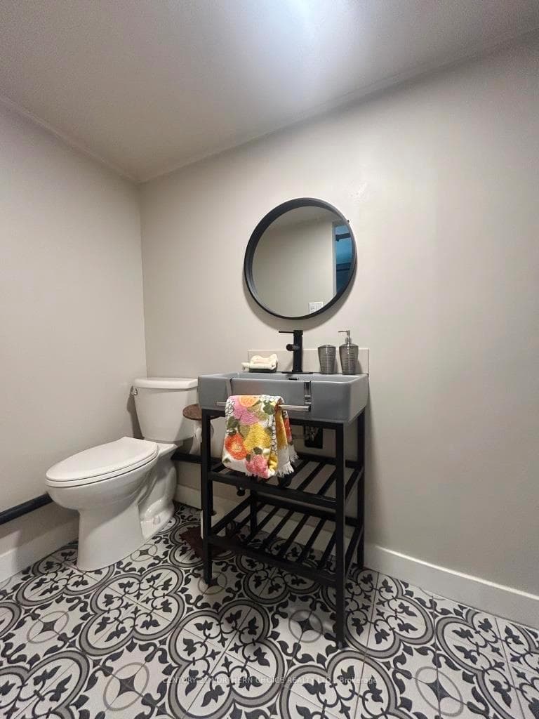817 Phair Avenue photo 25