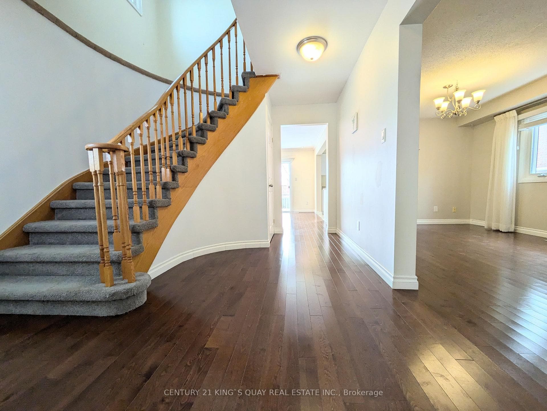 214 Forsyth Road photo 3