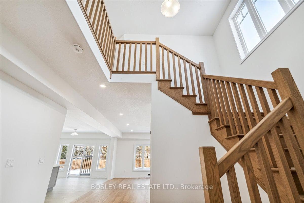 130 Devonleigh Gate photo 21