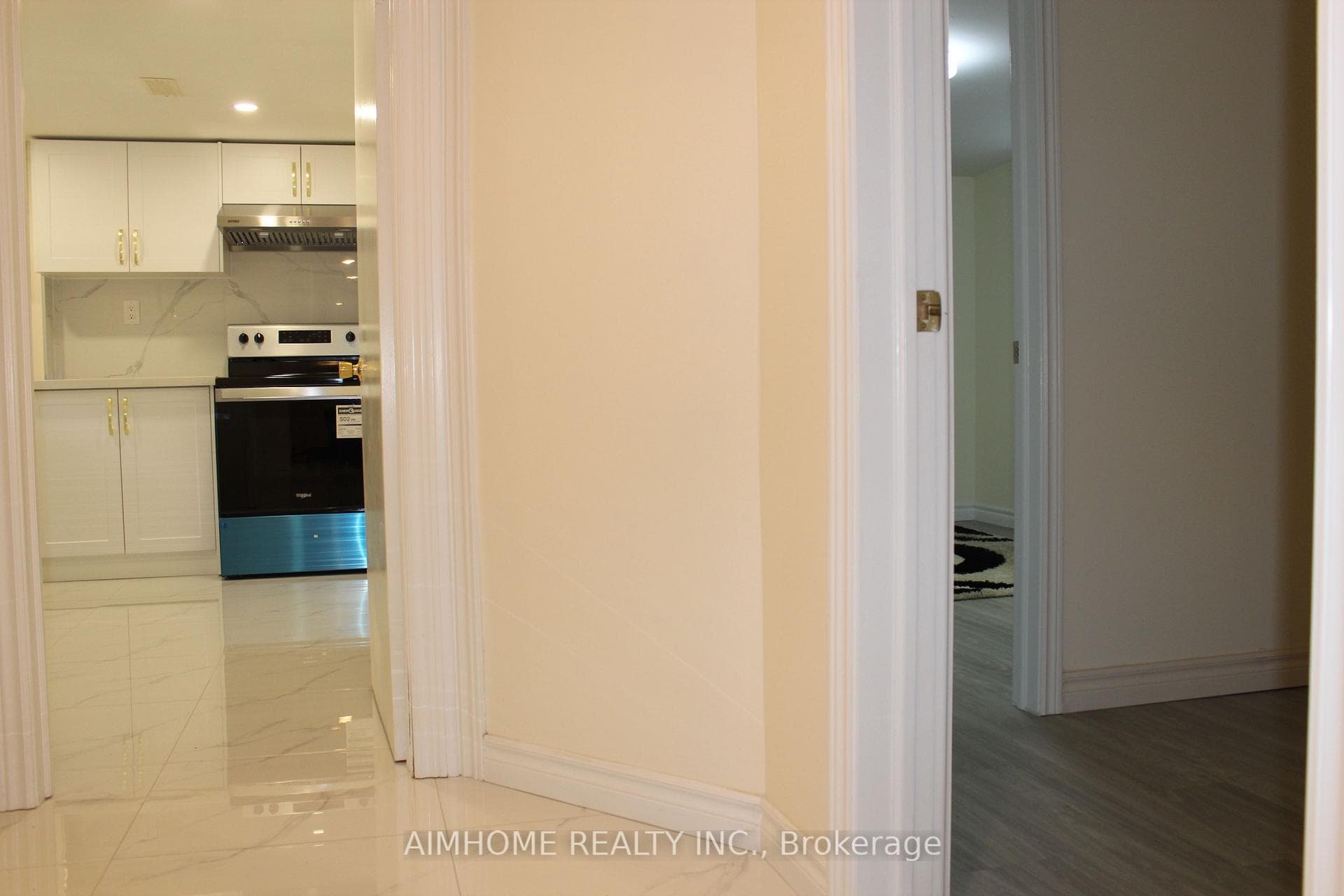 17 Holland Avenue Unit Bsmt photo 4