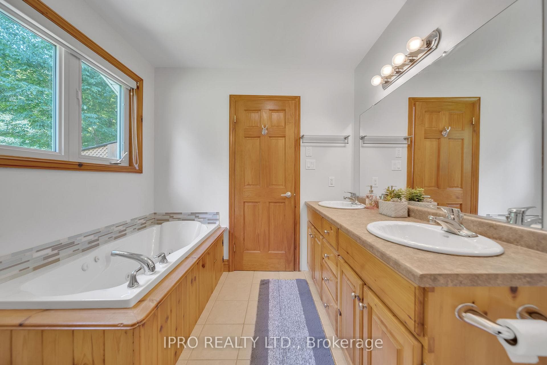 414337 41b Road photo 13