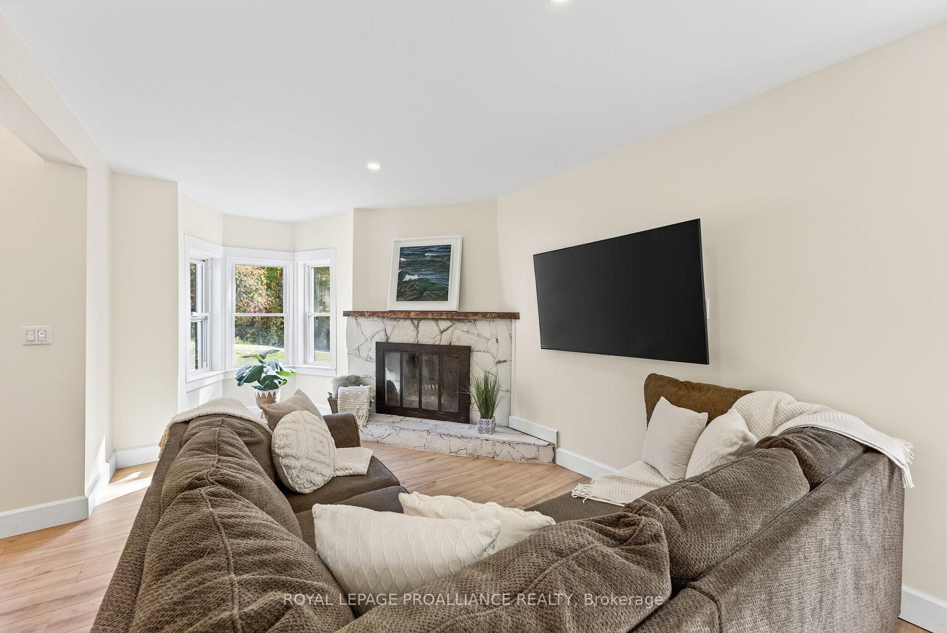 1103 Cronk Road photo 5