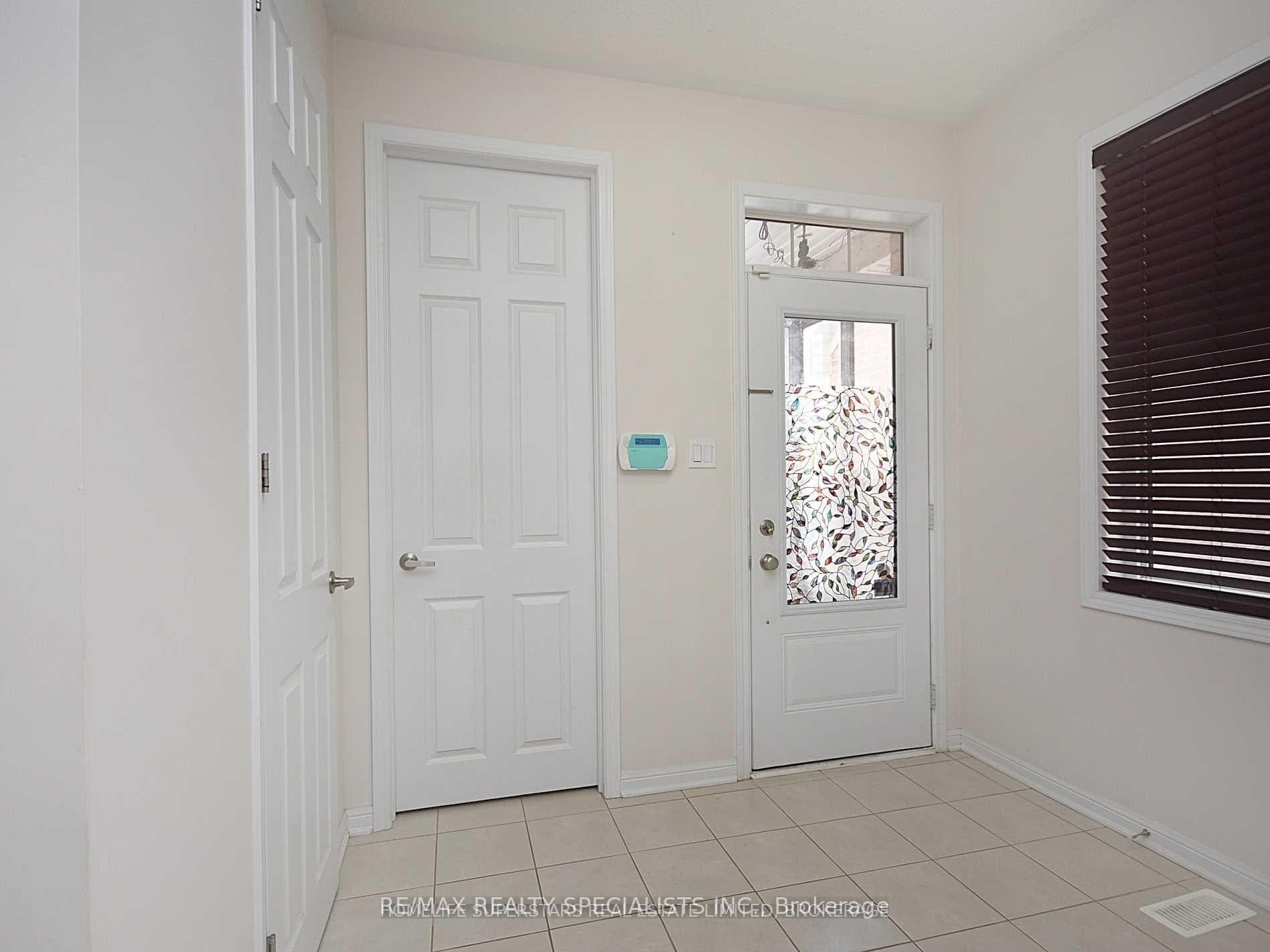 94 Robert Parkinson Drive photo 3
