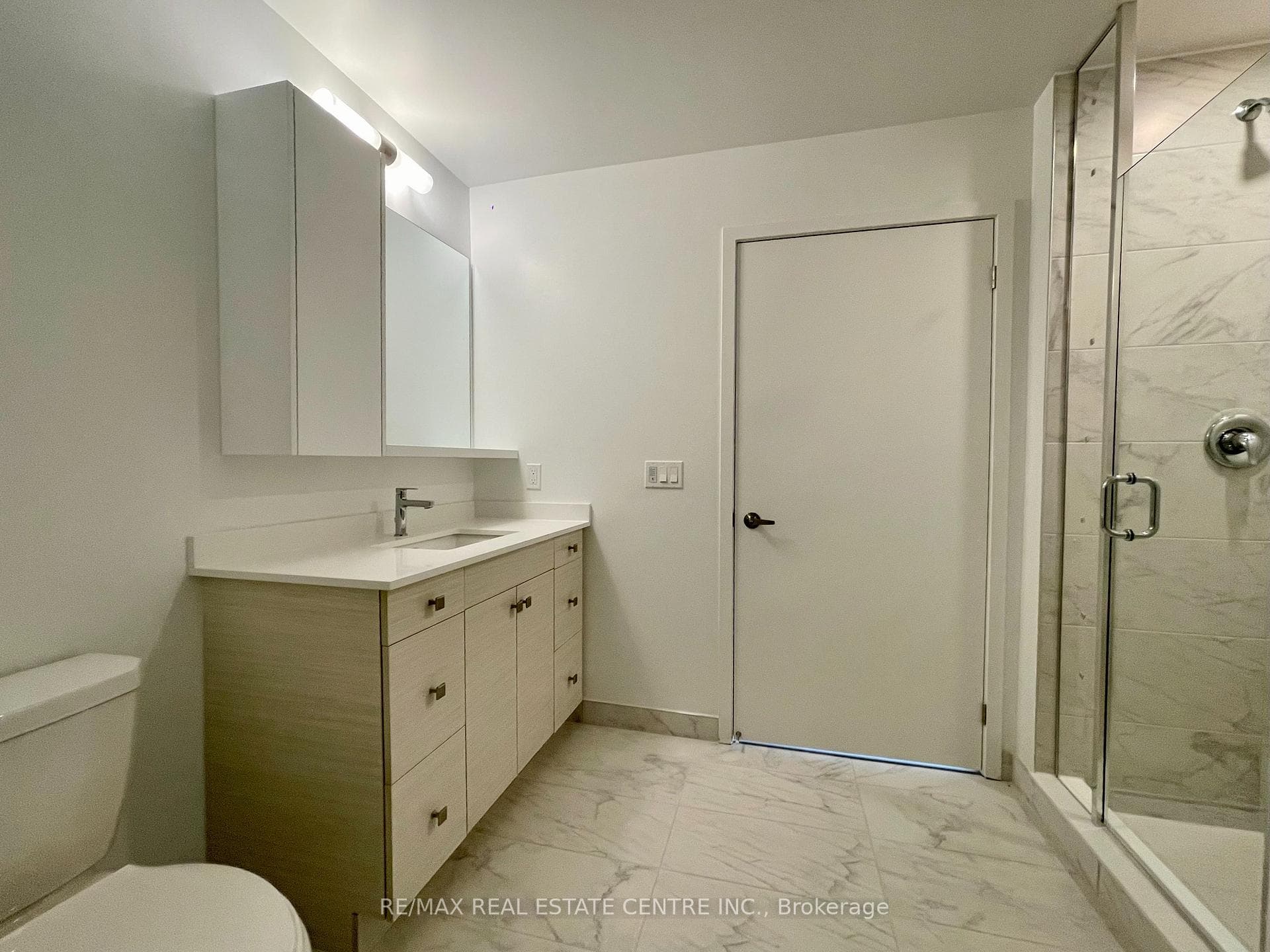 1035 Southdown Road Unit 1606 photo 23
