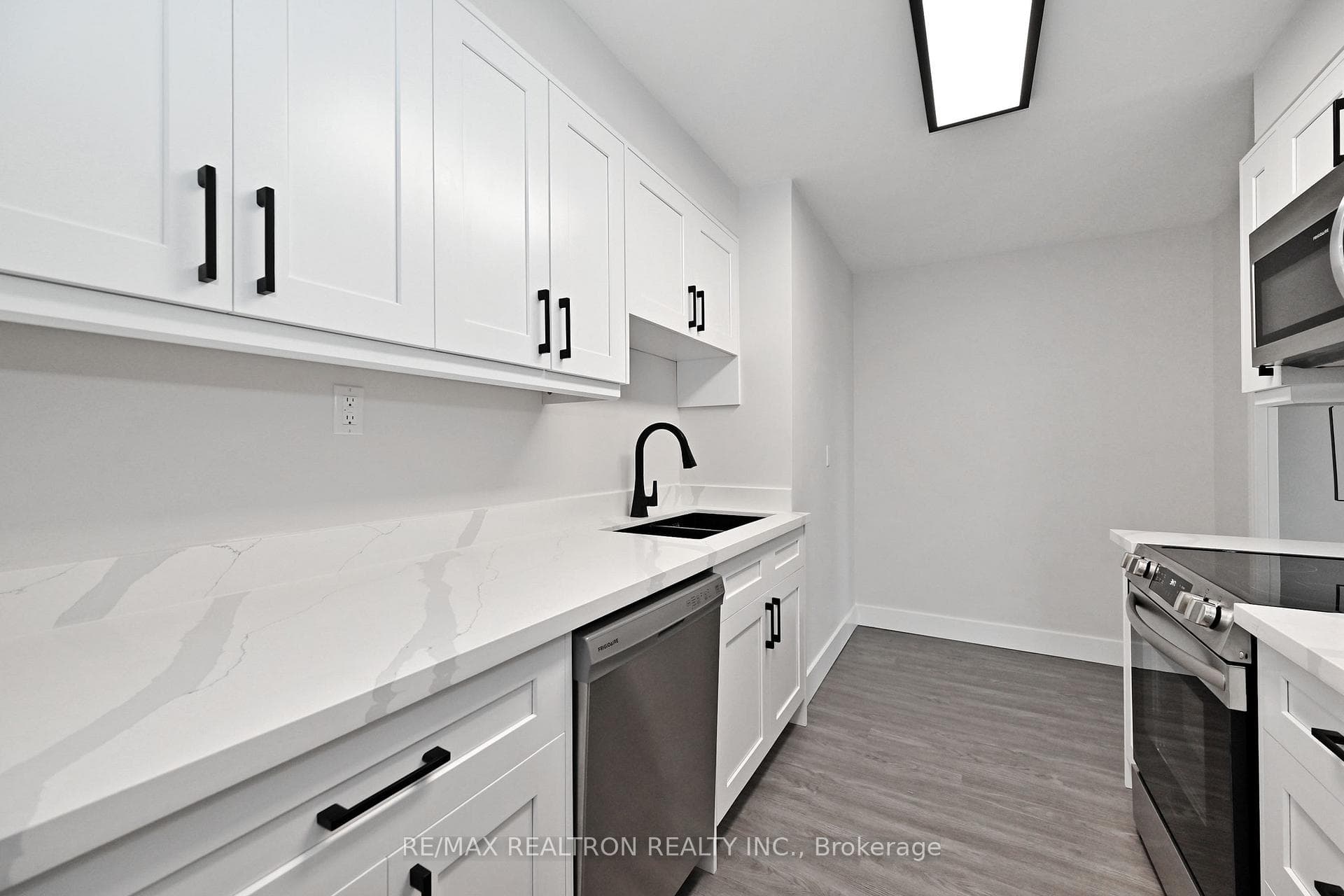 4005 Don Mills Road Unit 322 photo 15