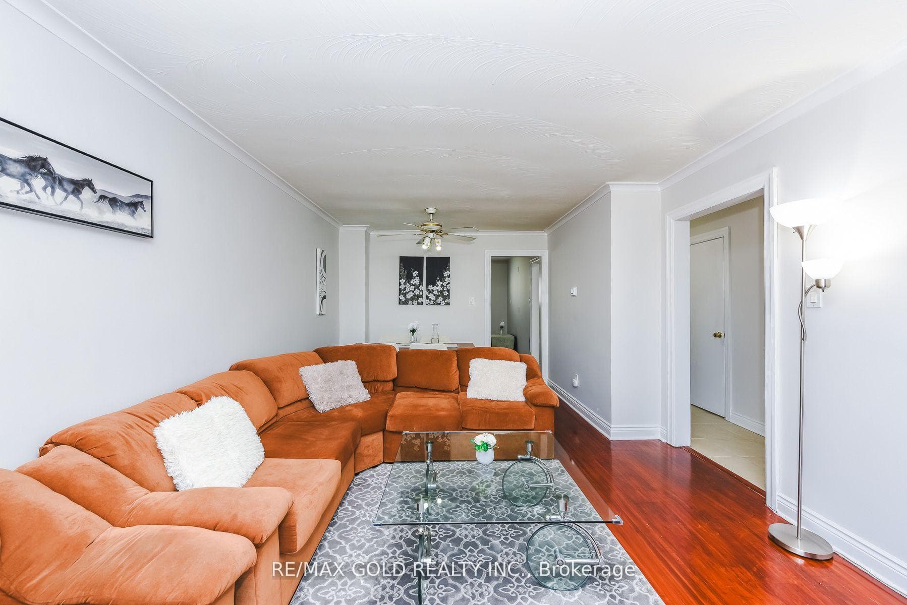 7464 Homeside Gardens photo 6
