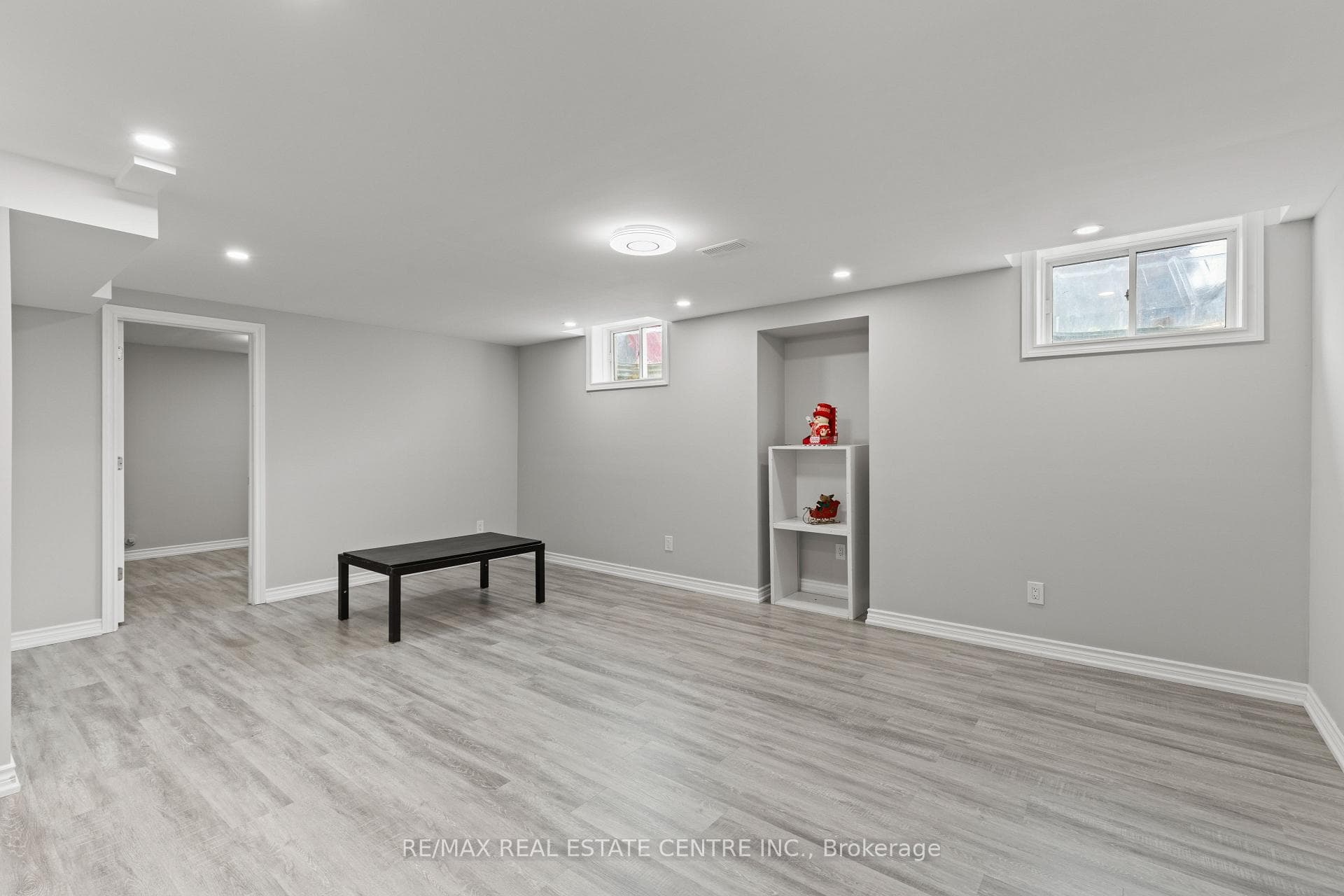 135 Raymond Road photo 32