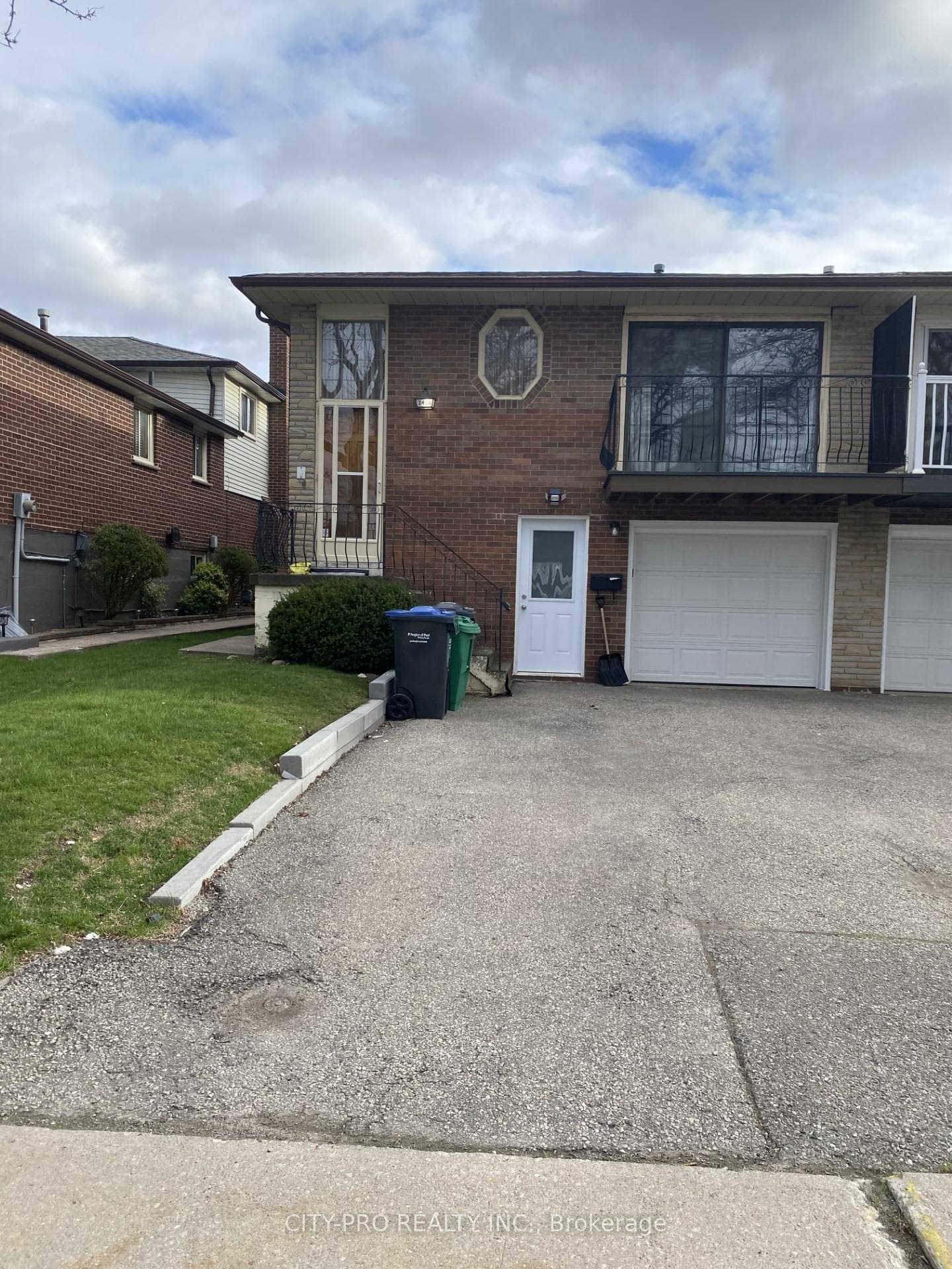 2406 Cashmere (Basement) Avenue photo 1
