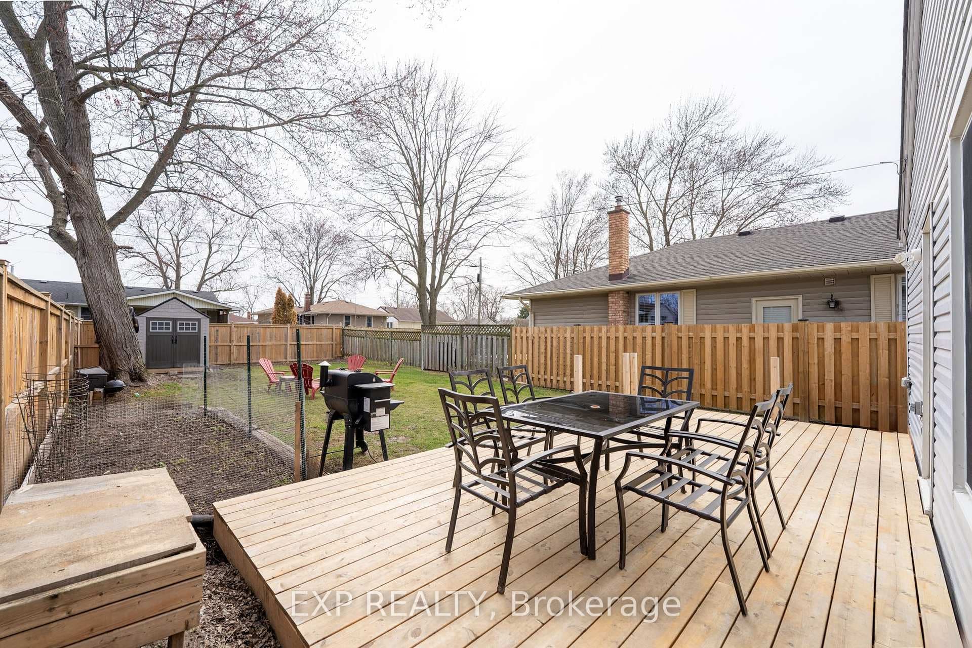 32 Alexandra Boulevard photo 20