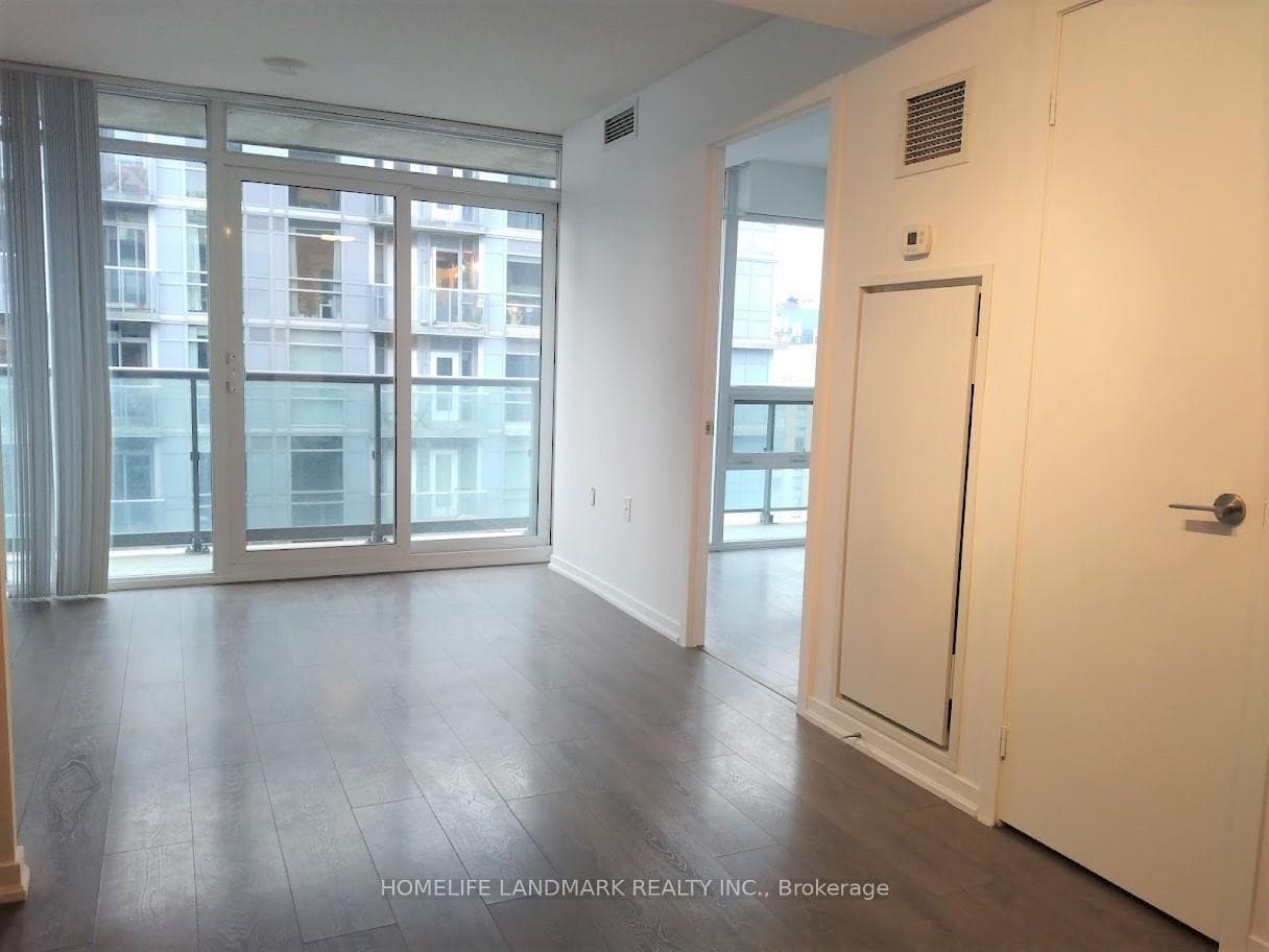 36 Lisgar Street Unit LPH 17 photo 4