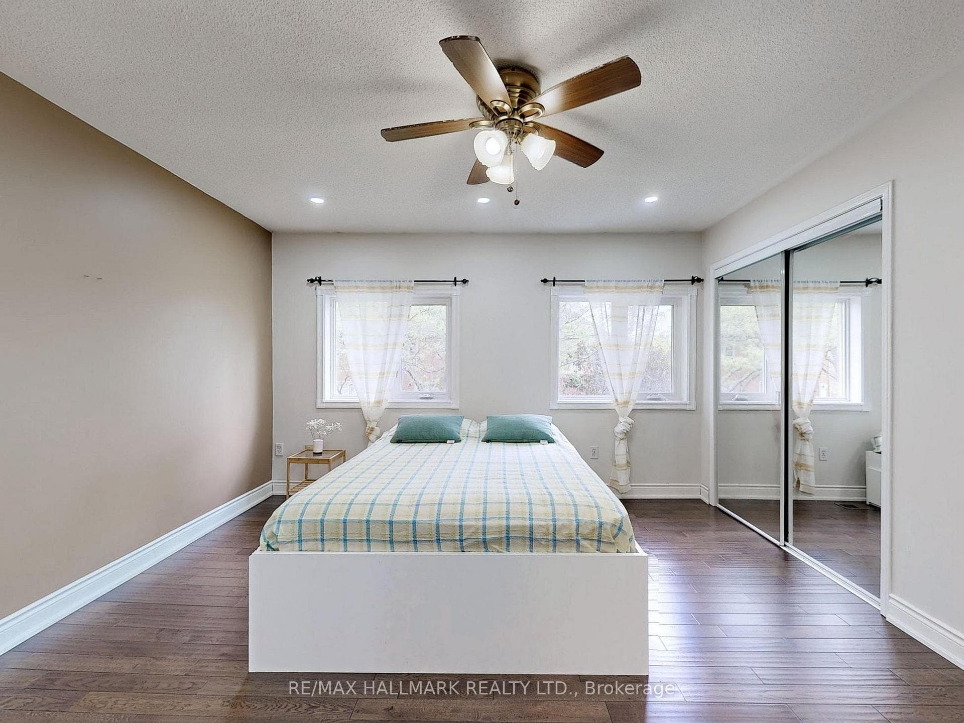 1591 South Parade Court Unit 19 photo 21