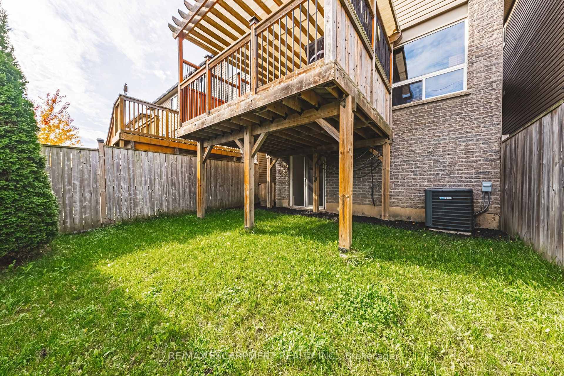 39 Thames Way photo 34