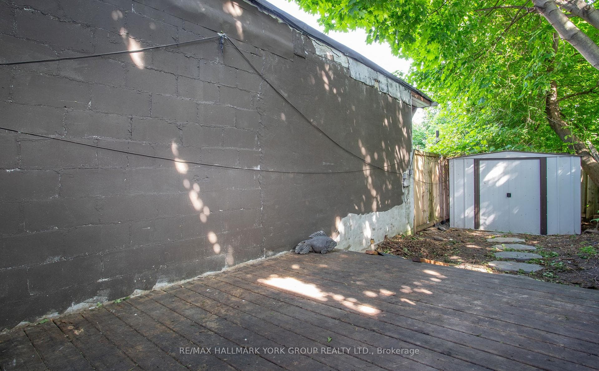 112.5 Olive Avenue photo 24