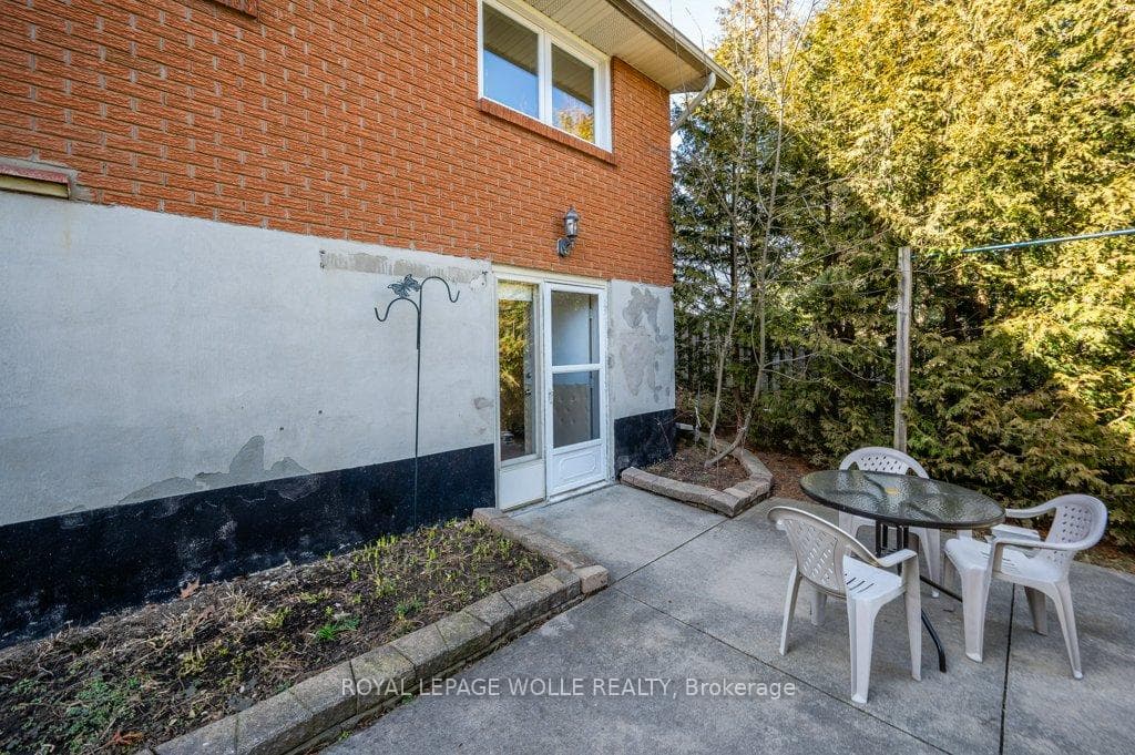 249 Teakwood Place photo 31