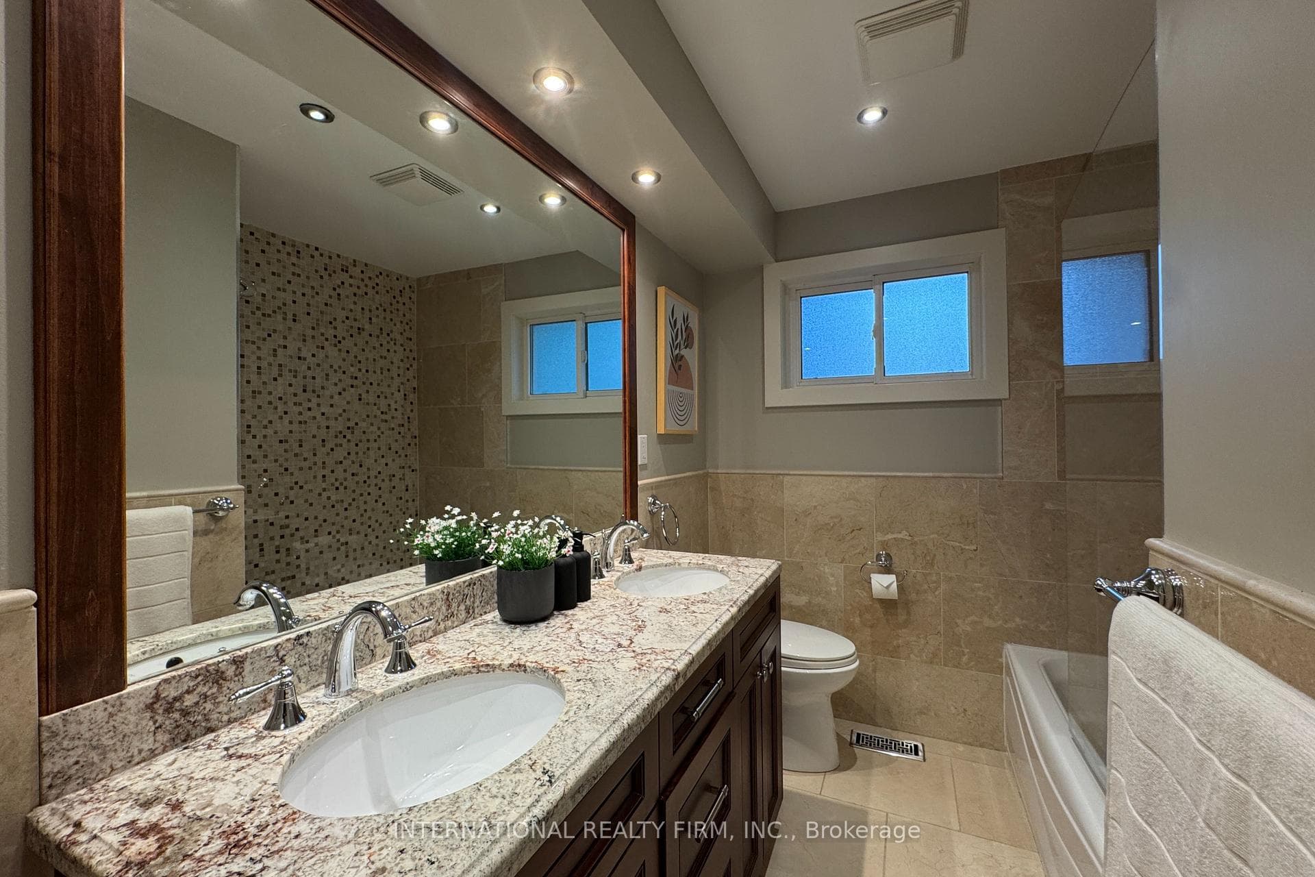 1594 Sunnycove Drive photo 22